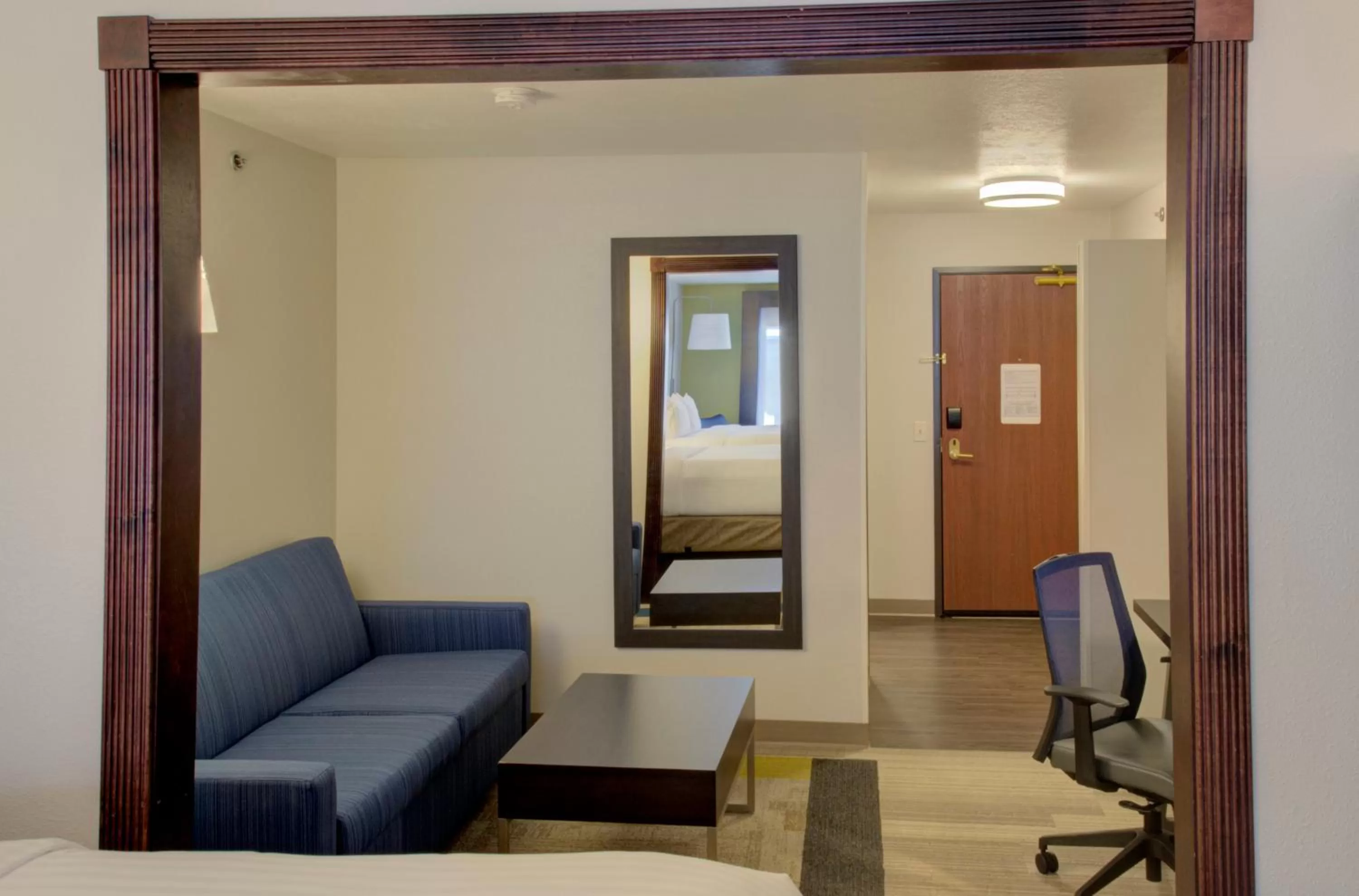 Photo of the whole room in Holiday Inn Express & Suites Le Mars by IHG