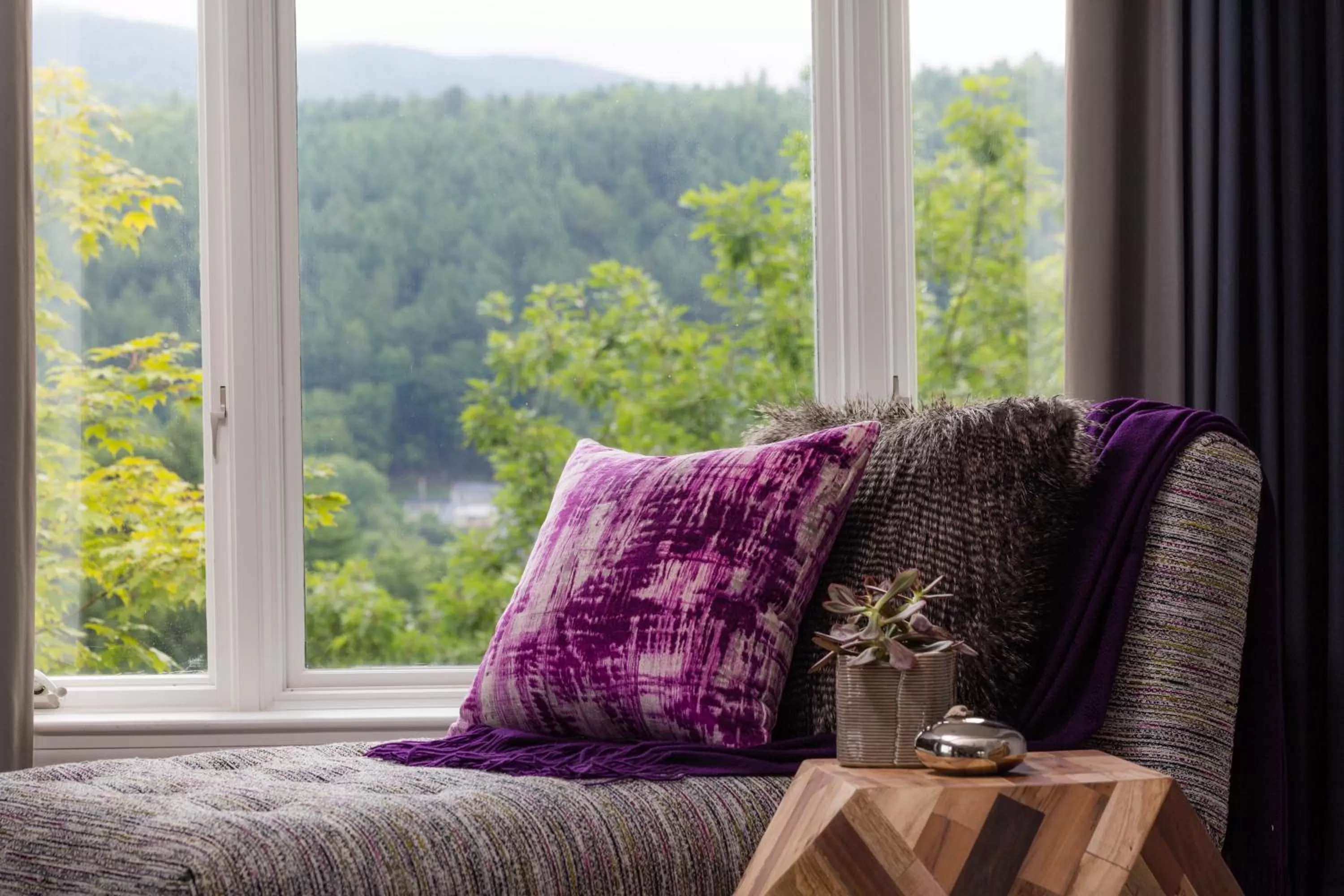 Decorative detail in Field Guide Lodge