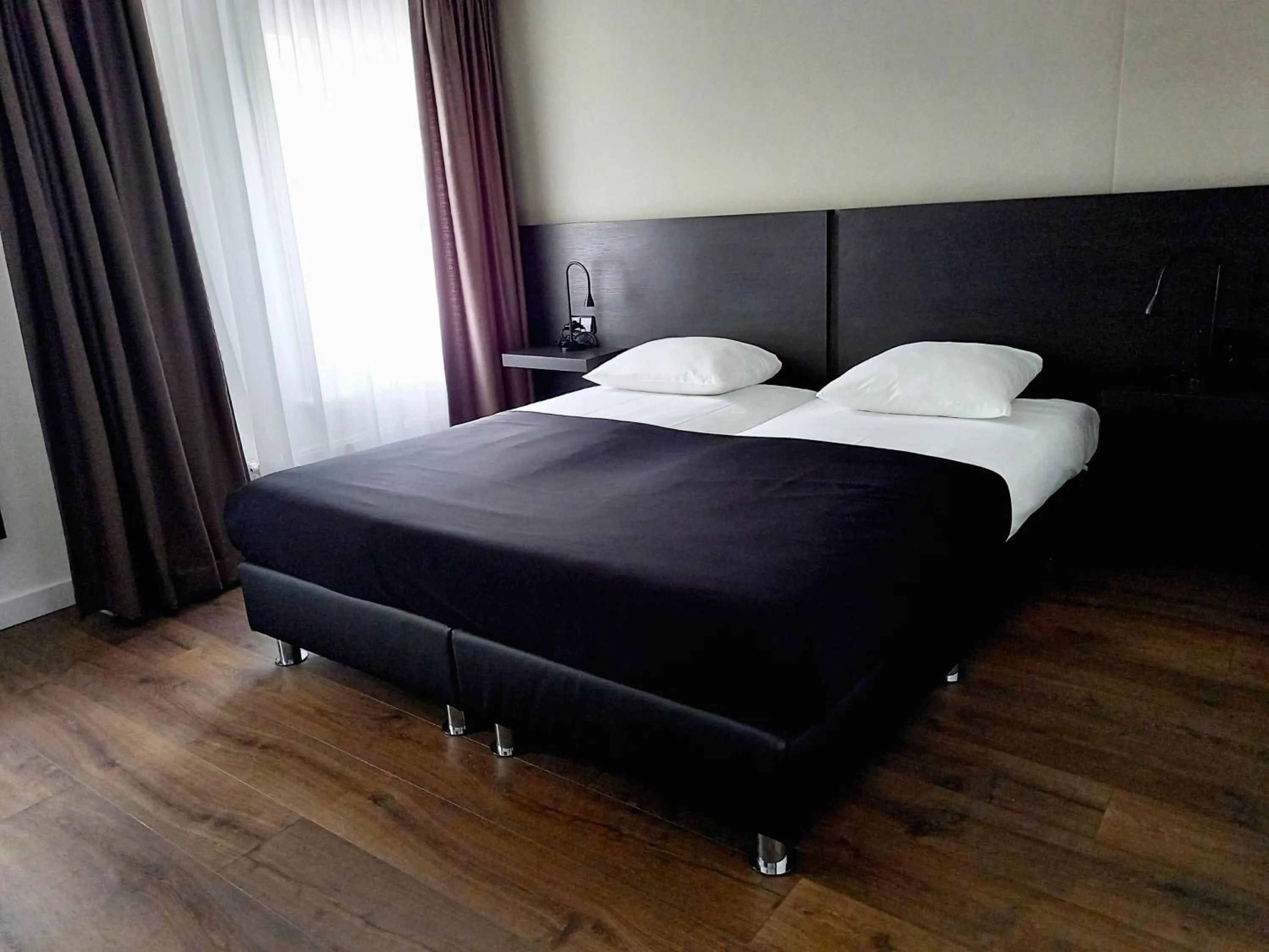 Bed in City Hotel Bergen op Zoom