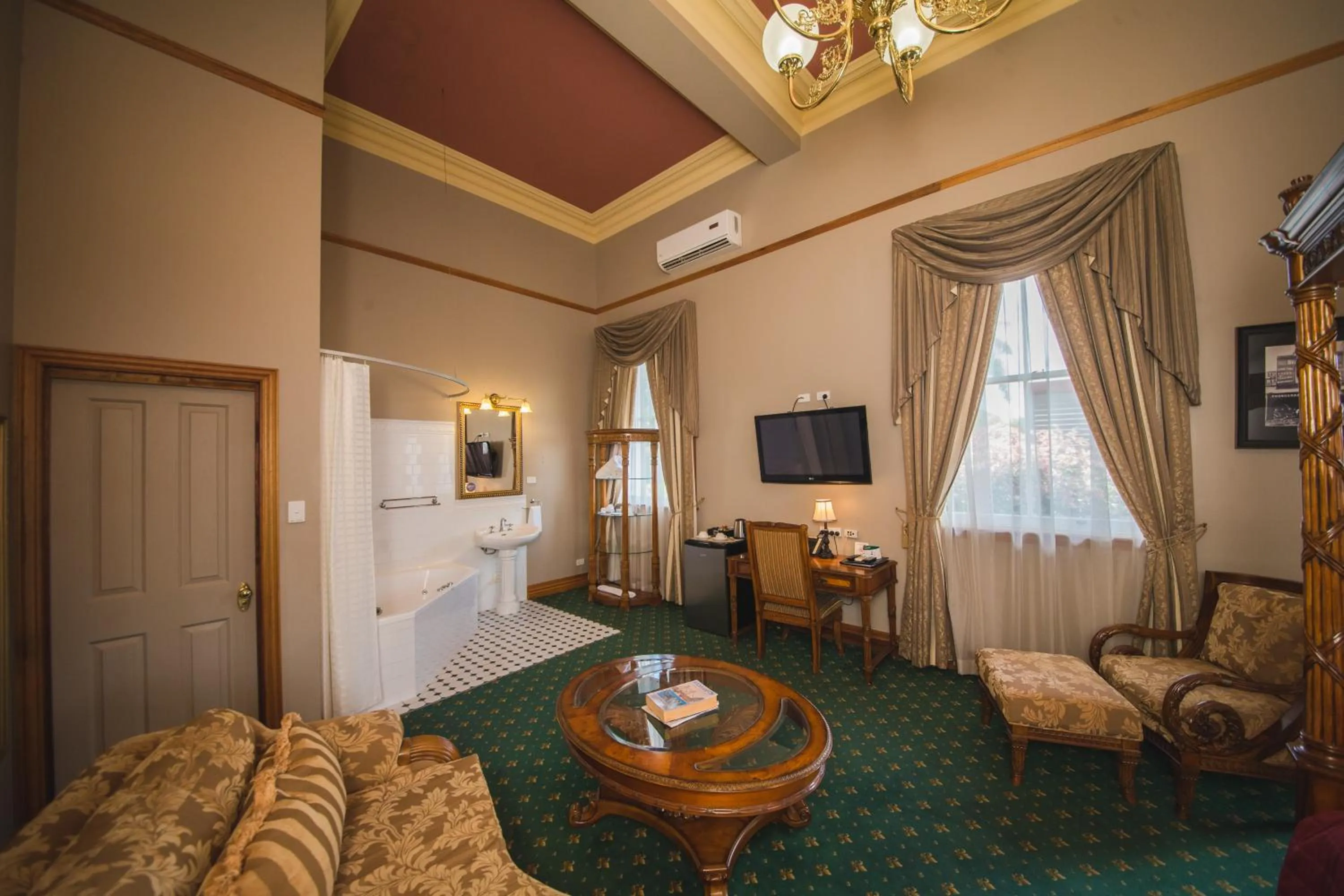 Photo of the whole room in Denison Boutique Hotel