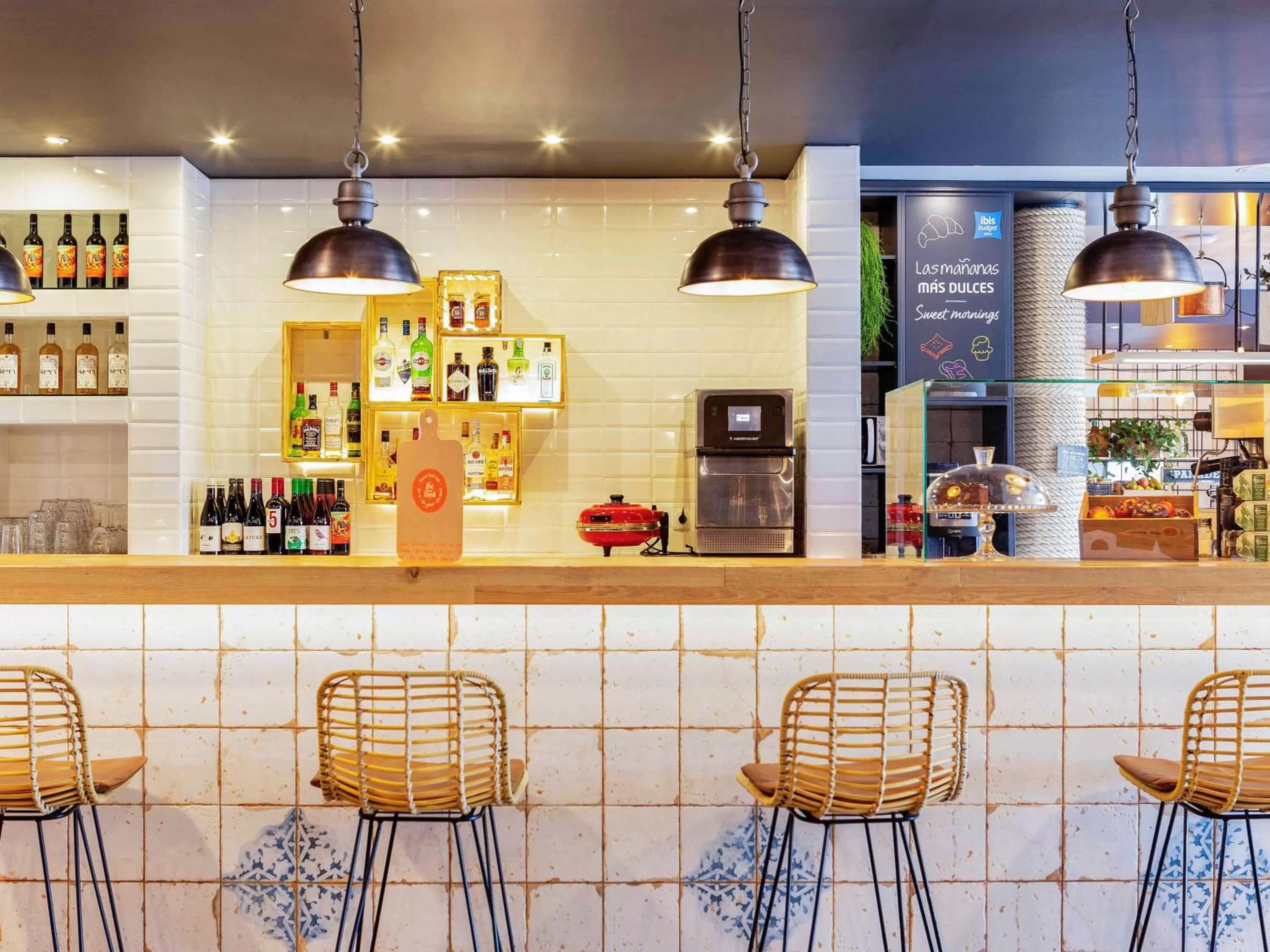 Restaurant/places to eat in Ibis Oviedo