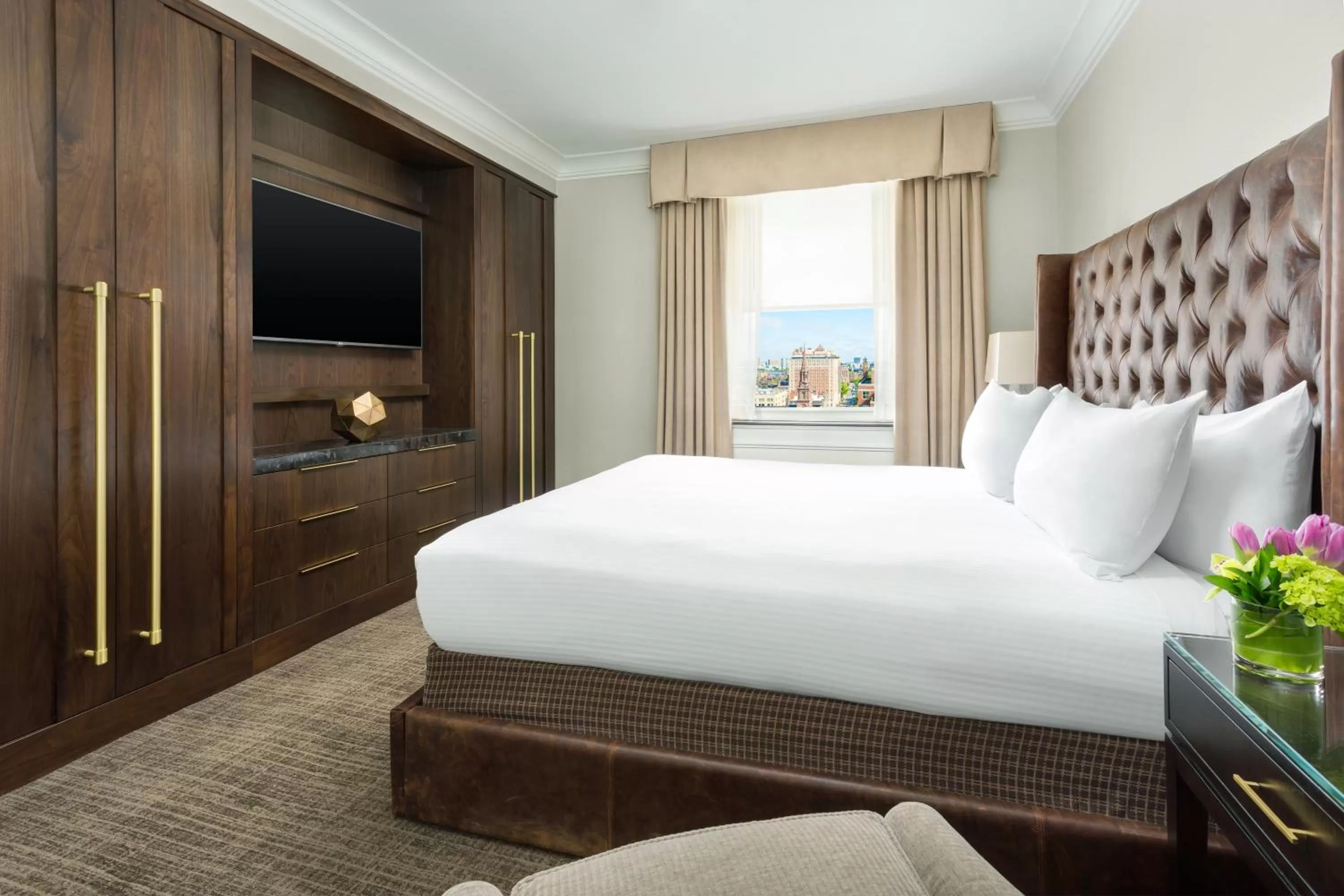 Bedroom, Bed in Hilton Boston Park Plaza