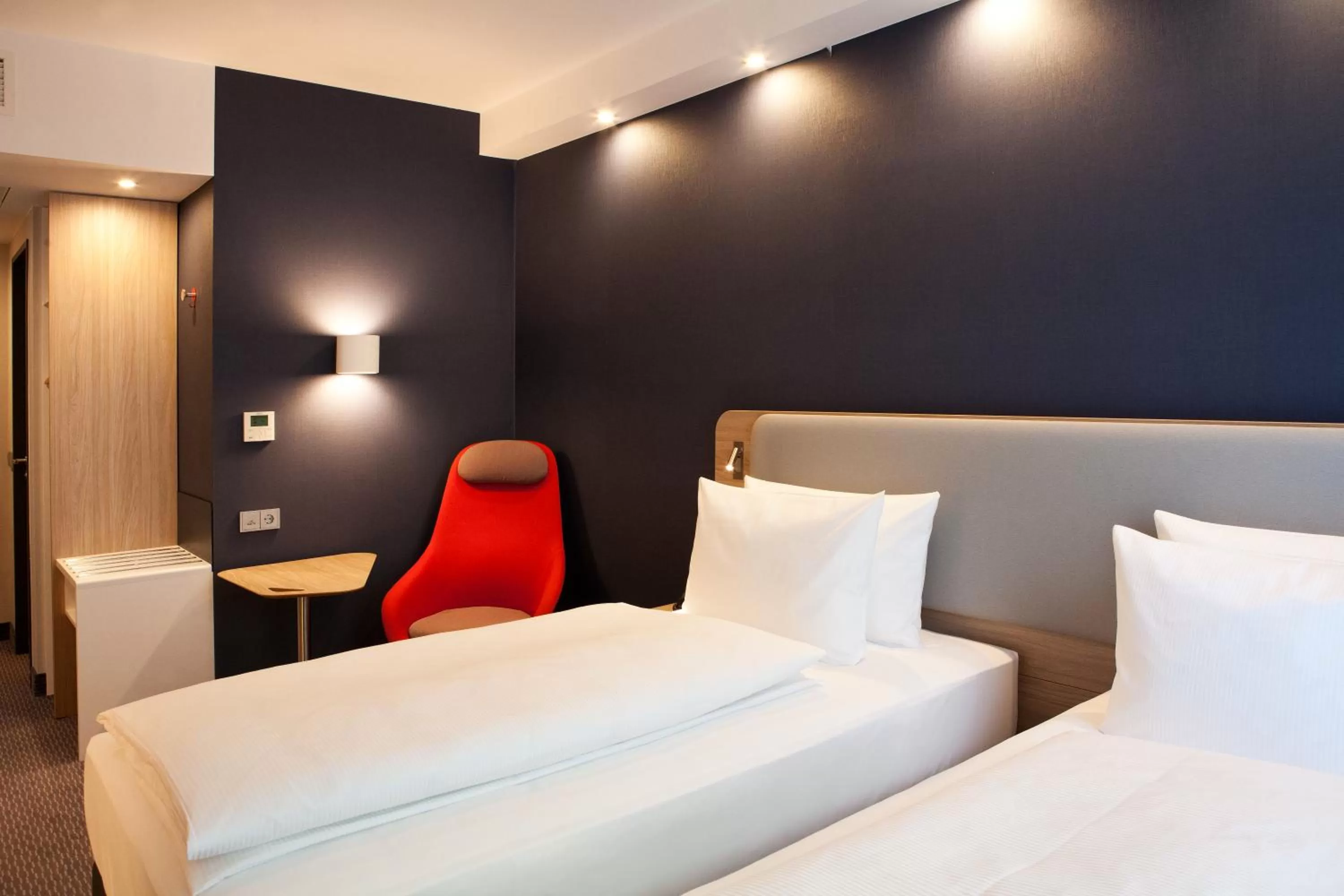 Bed in Holiday Inn Express - Offenburg by IHG