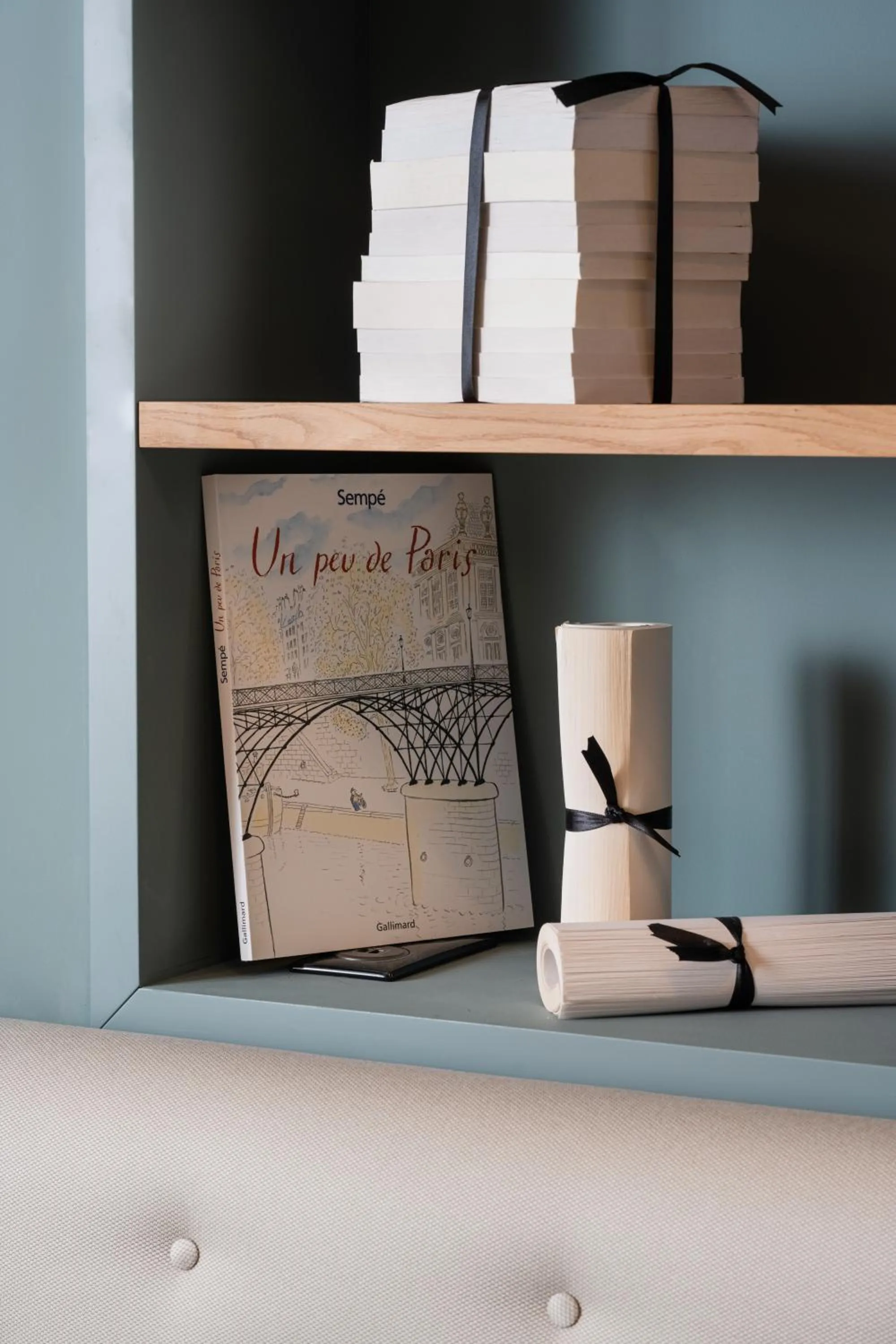 Decorative detail in Mercure Paris Gare De Lyon Opera Bastille