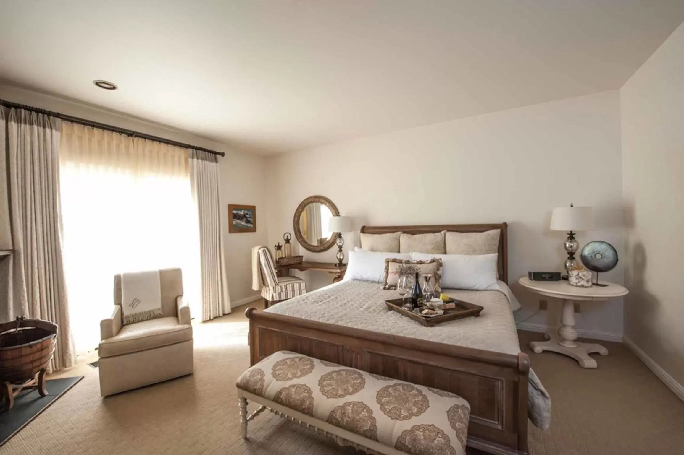 King Room with Patio in Seal Cove Inn King Room with Patio in Seal Cove Inn