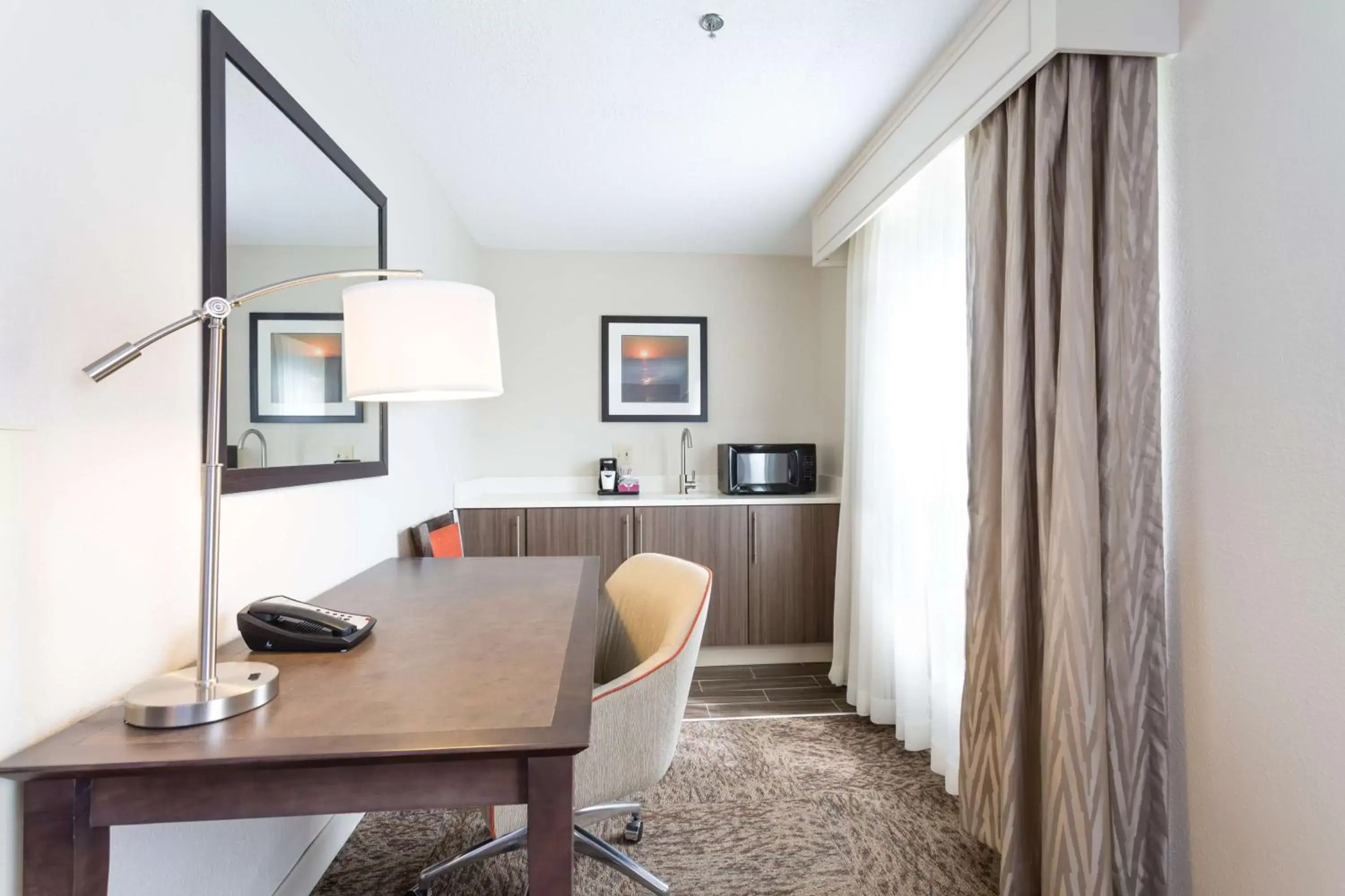 Queen Suite in Hampton Inn Havelock Queen Suite in Hampton Inn Havelock