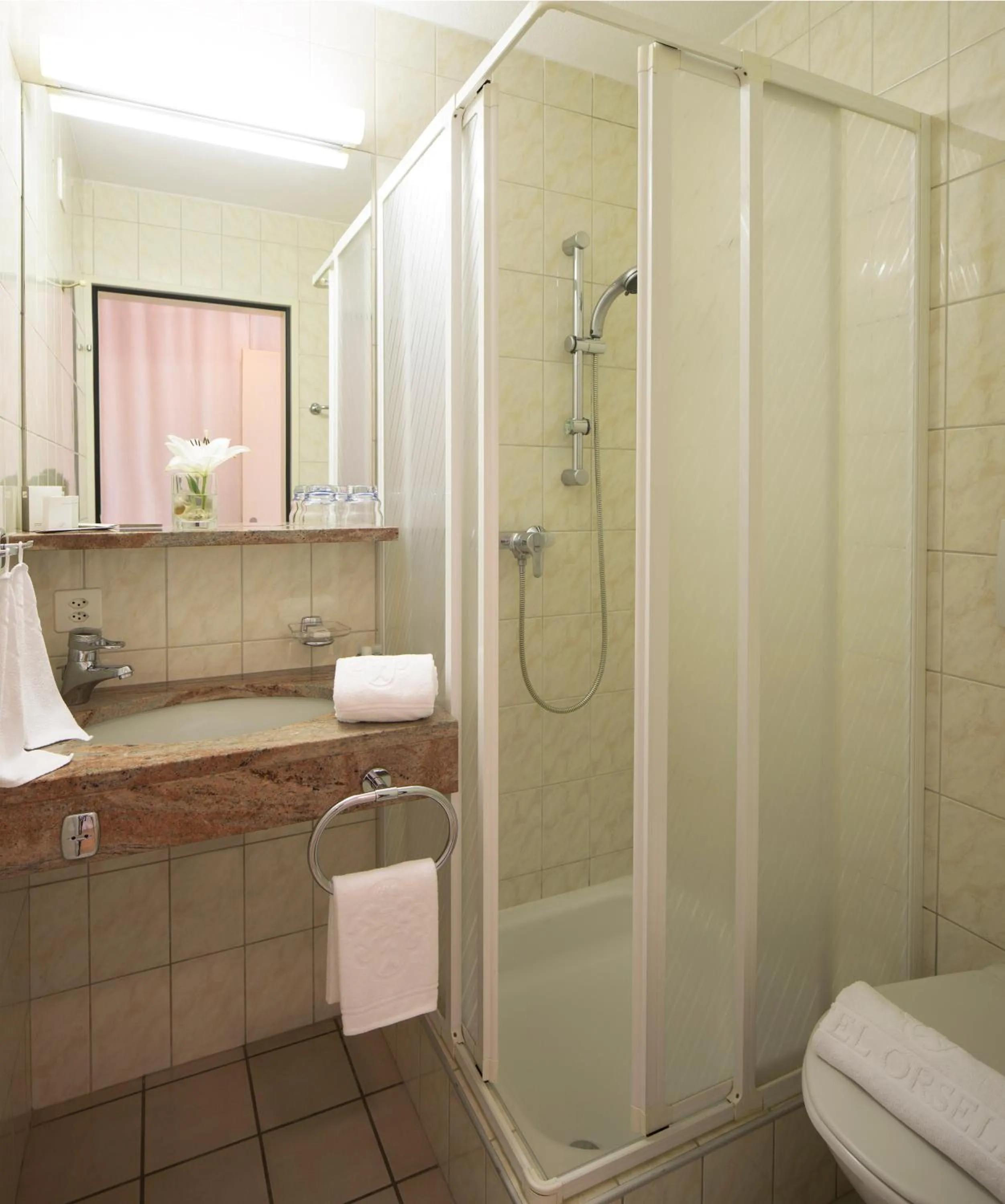 Shower in La Barca Blu