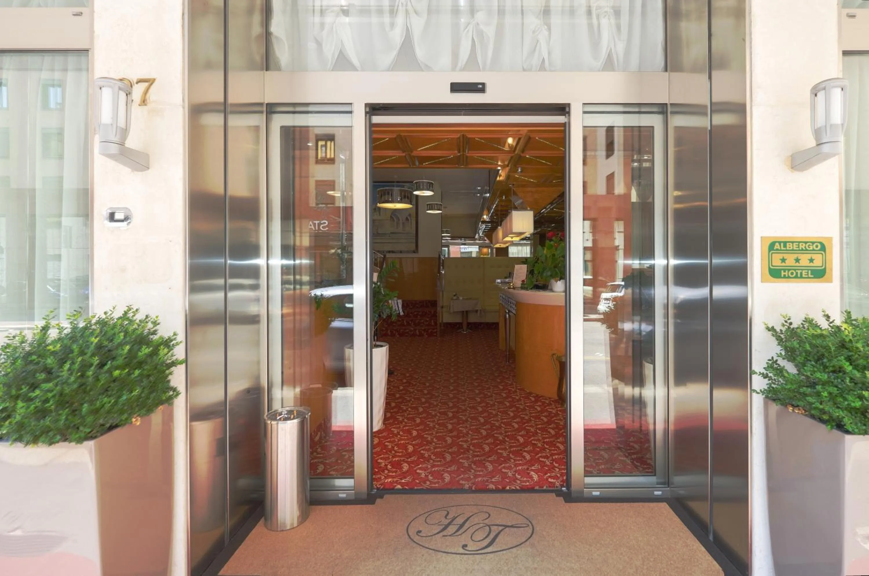 Facade/entrance in Hotel Teco