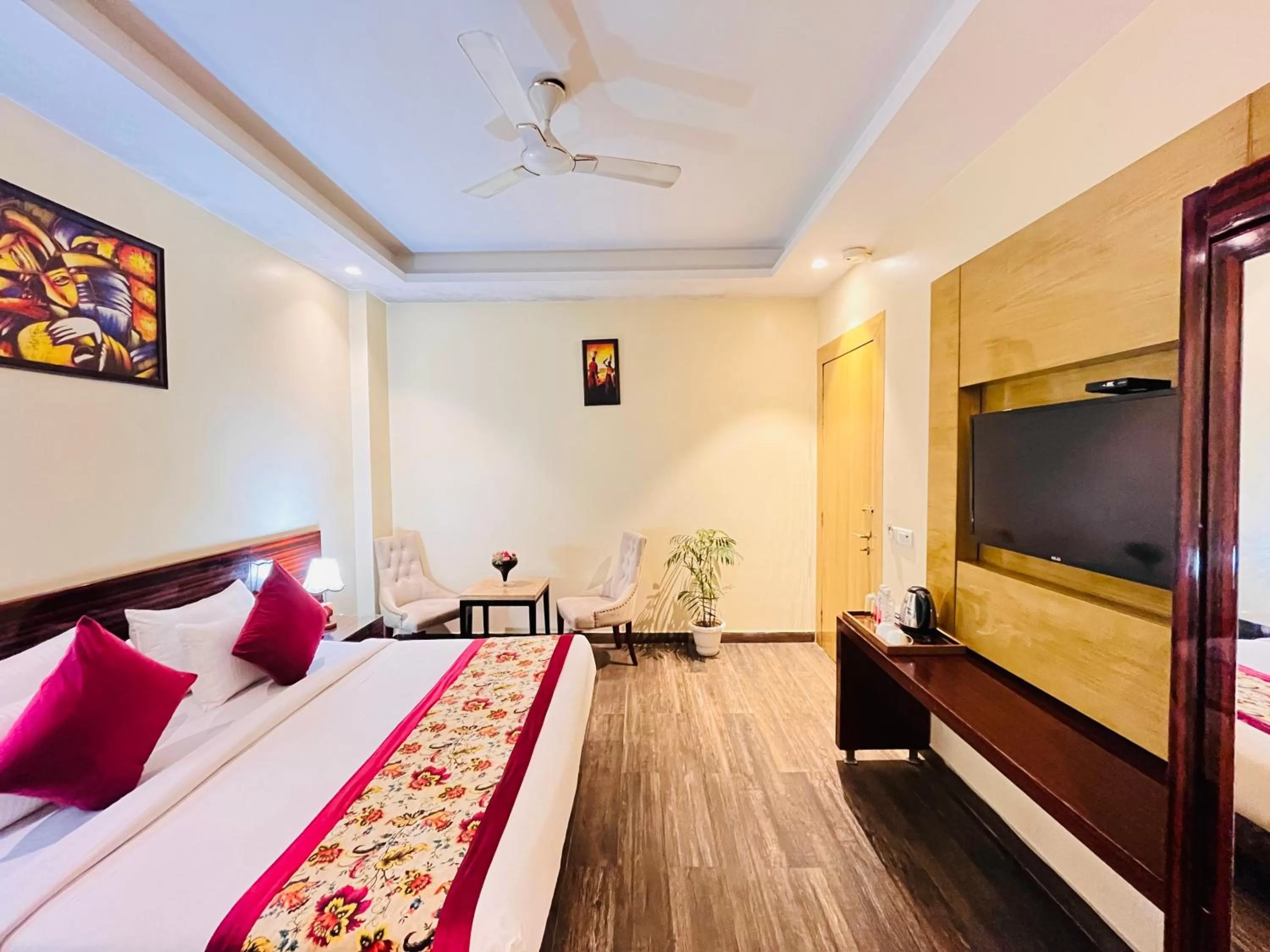Bed in Hotel Banz near Delhi Airport