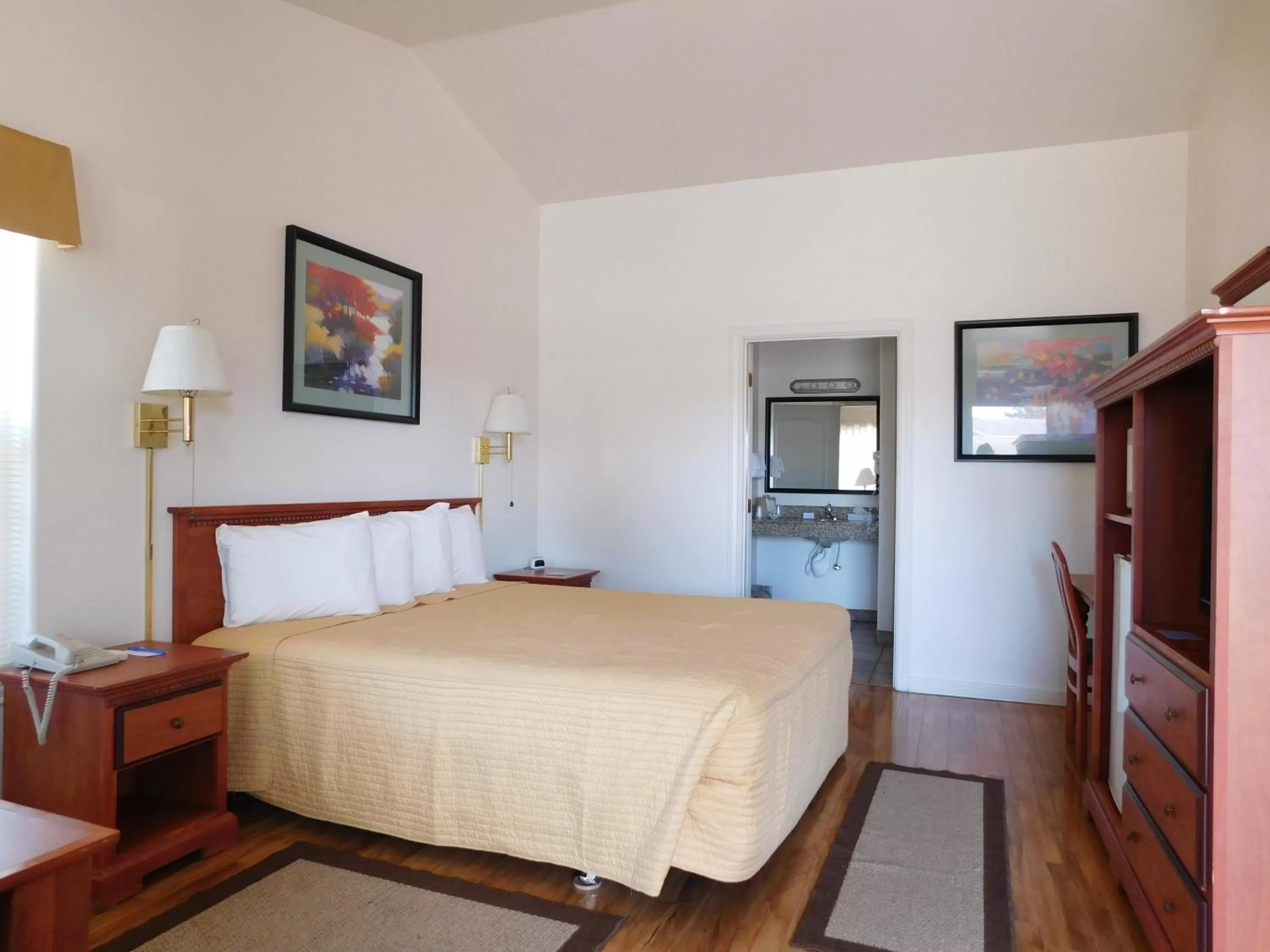 Premium King Room - Not Pet Friendly in Wild Rivers Motorlodge