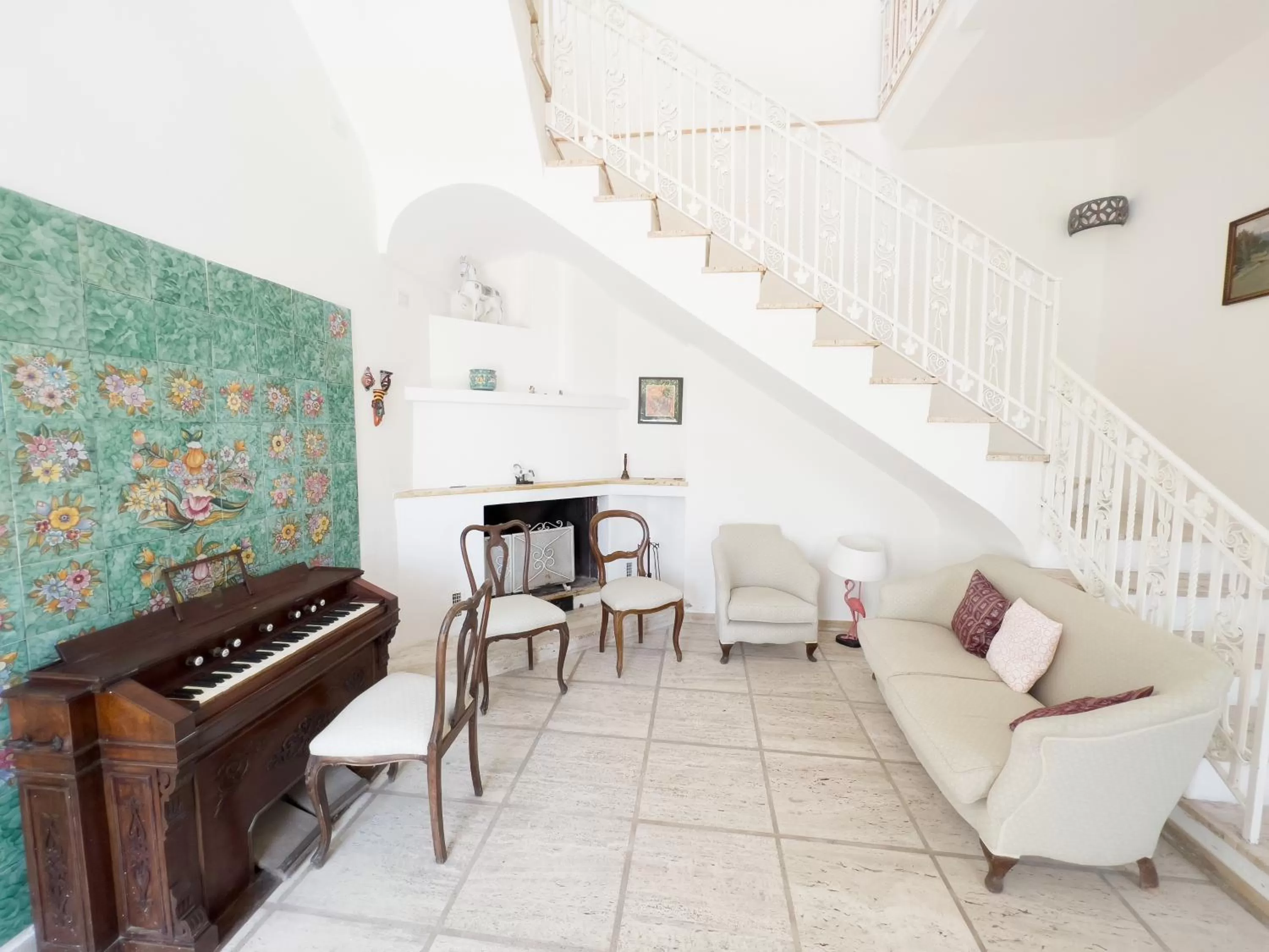 Communal lounge/ TV room, Seating Area in Casa Niná