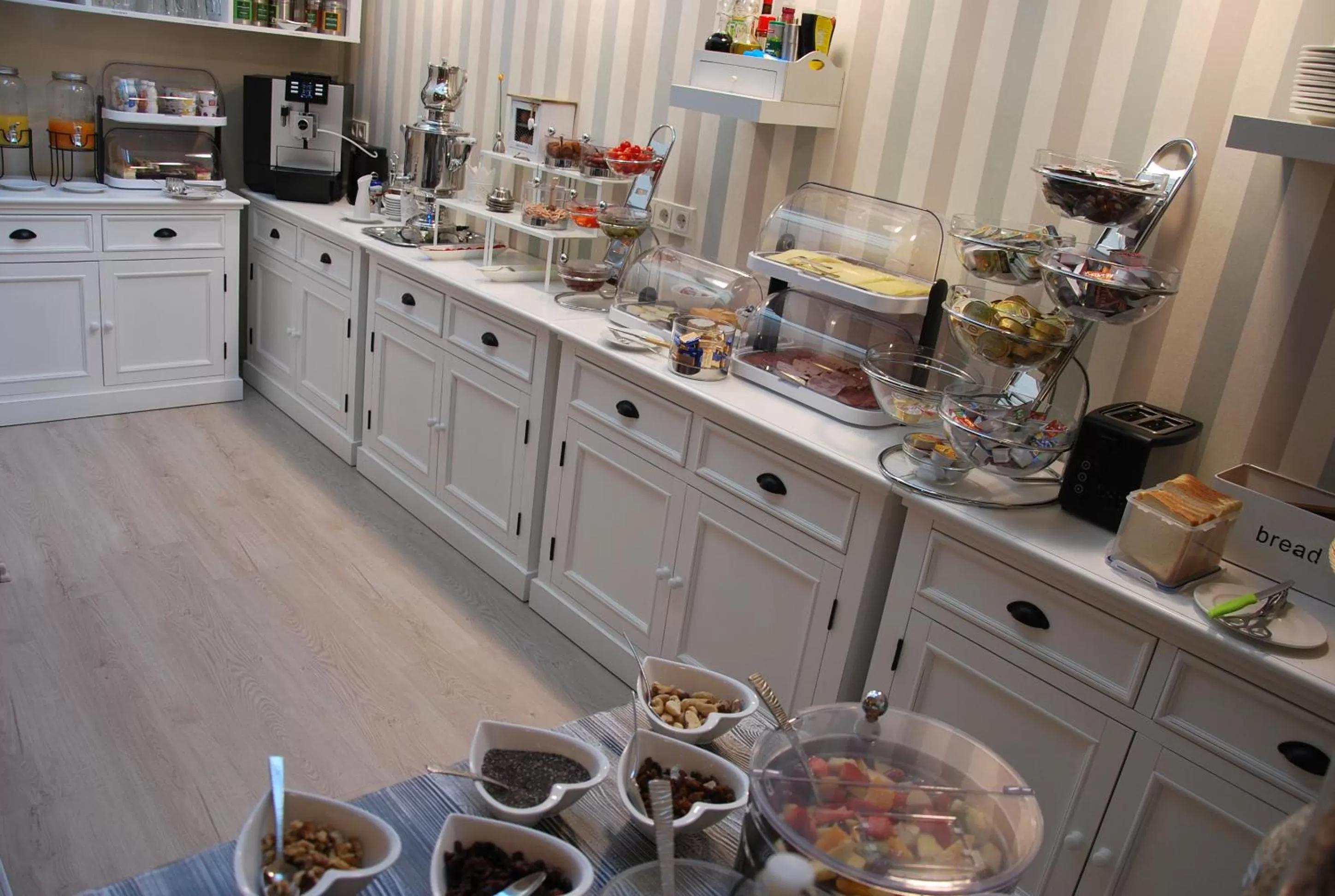 Continental breakfast in Hotel Colosseum