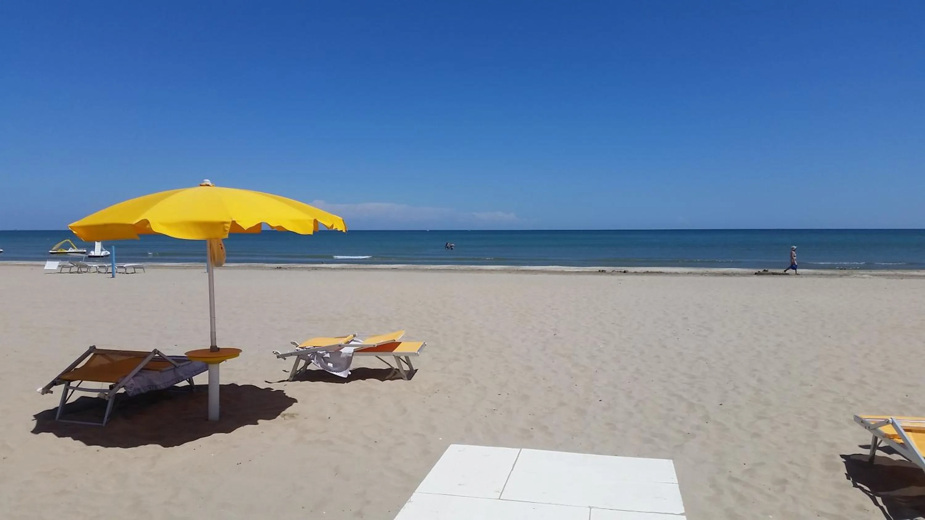 Beach in Hotel Dante Family Spa Resort