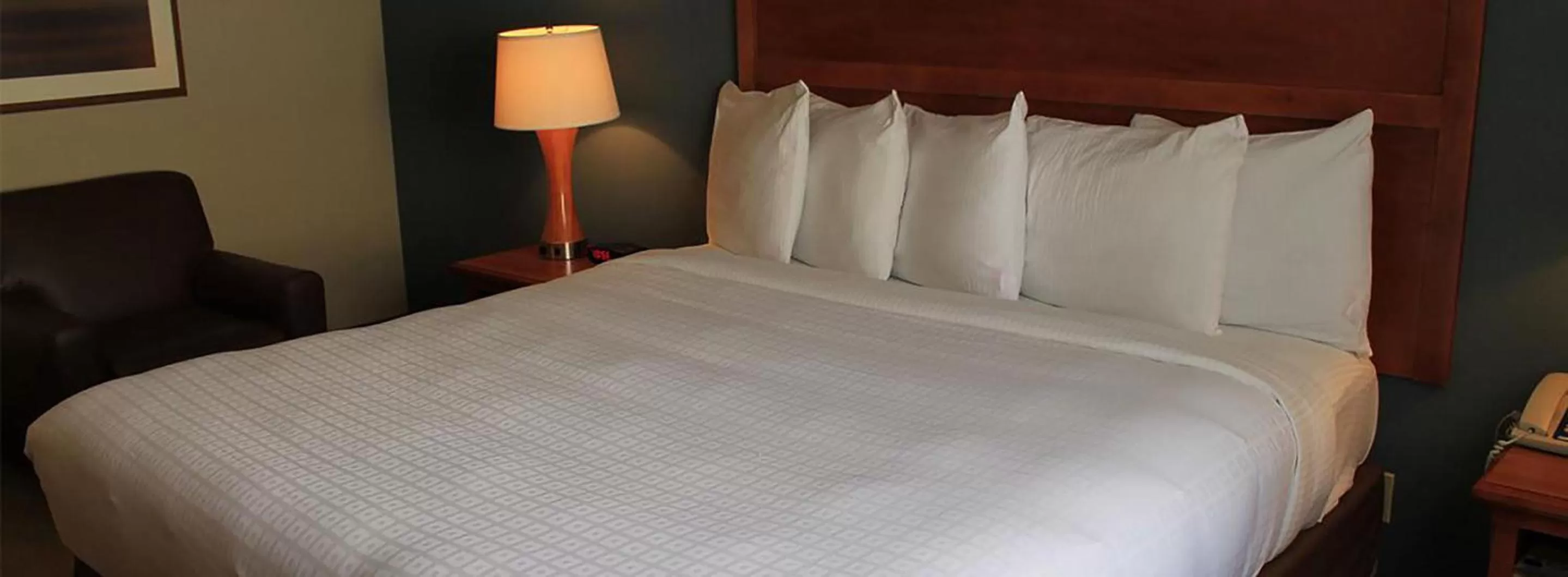 Bed in Isle of Capri Casino Hotel Lula