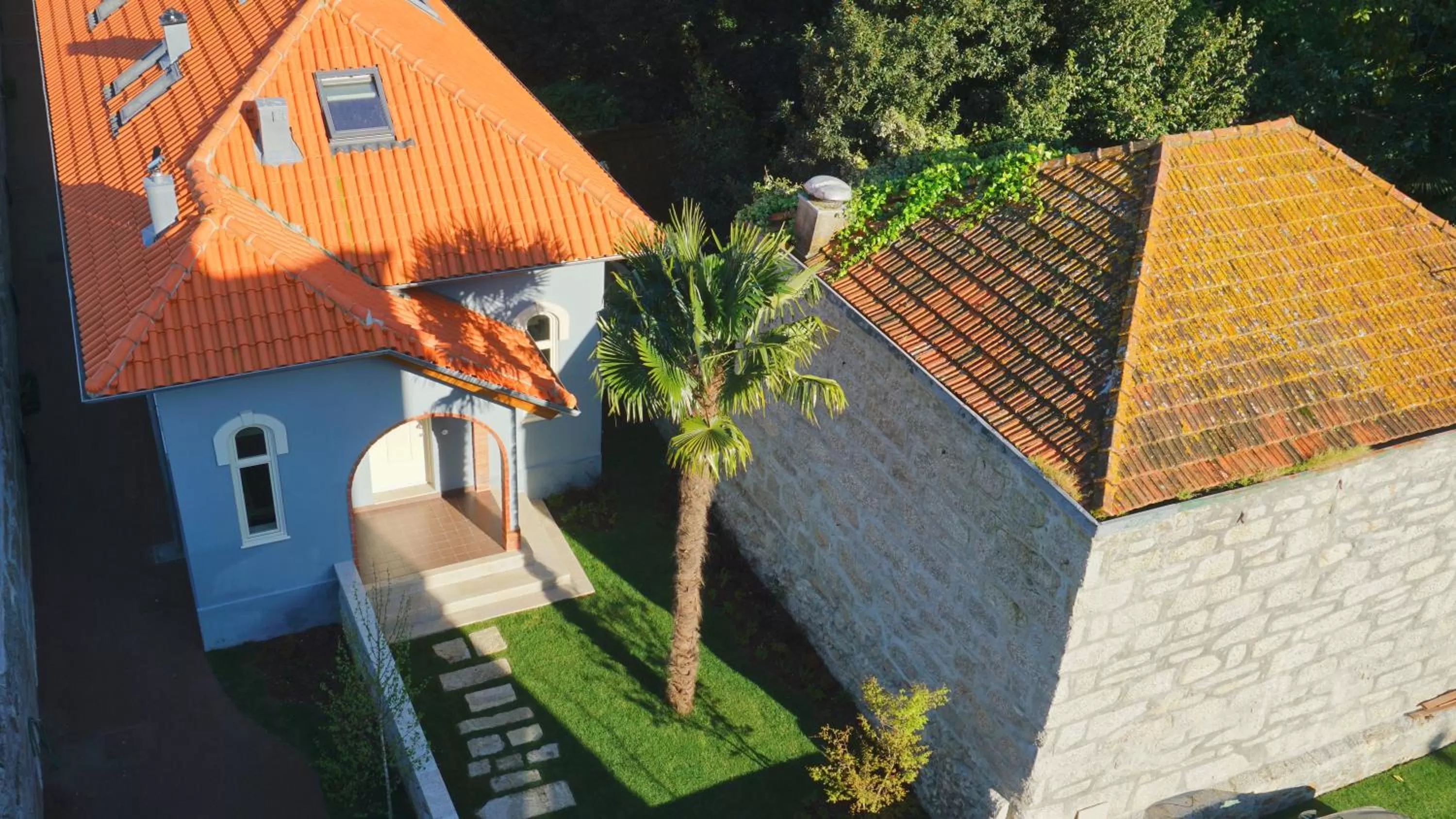 Property building in Oporto Maison Palace