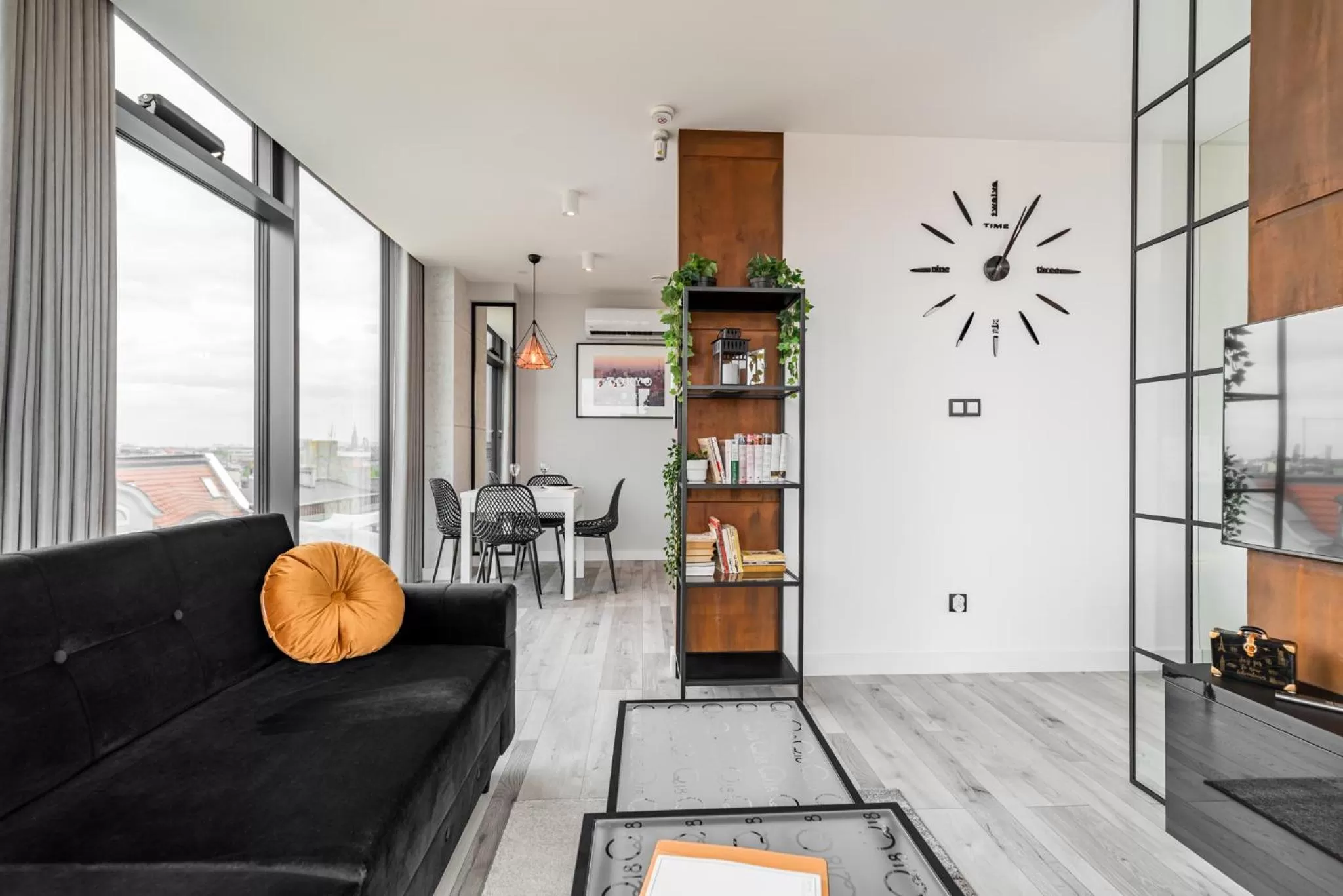 Kitchen or kitchenette in Q18 ApartHotel