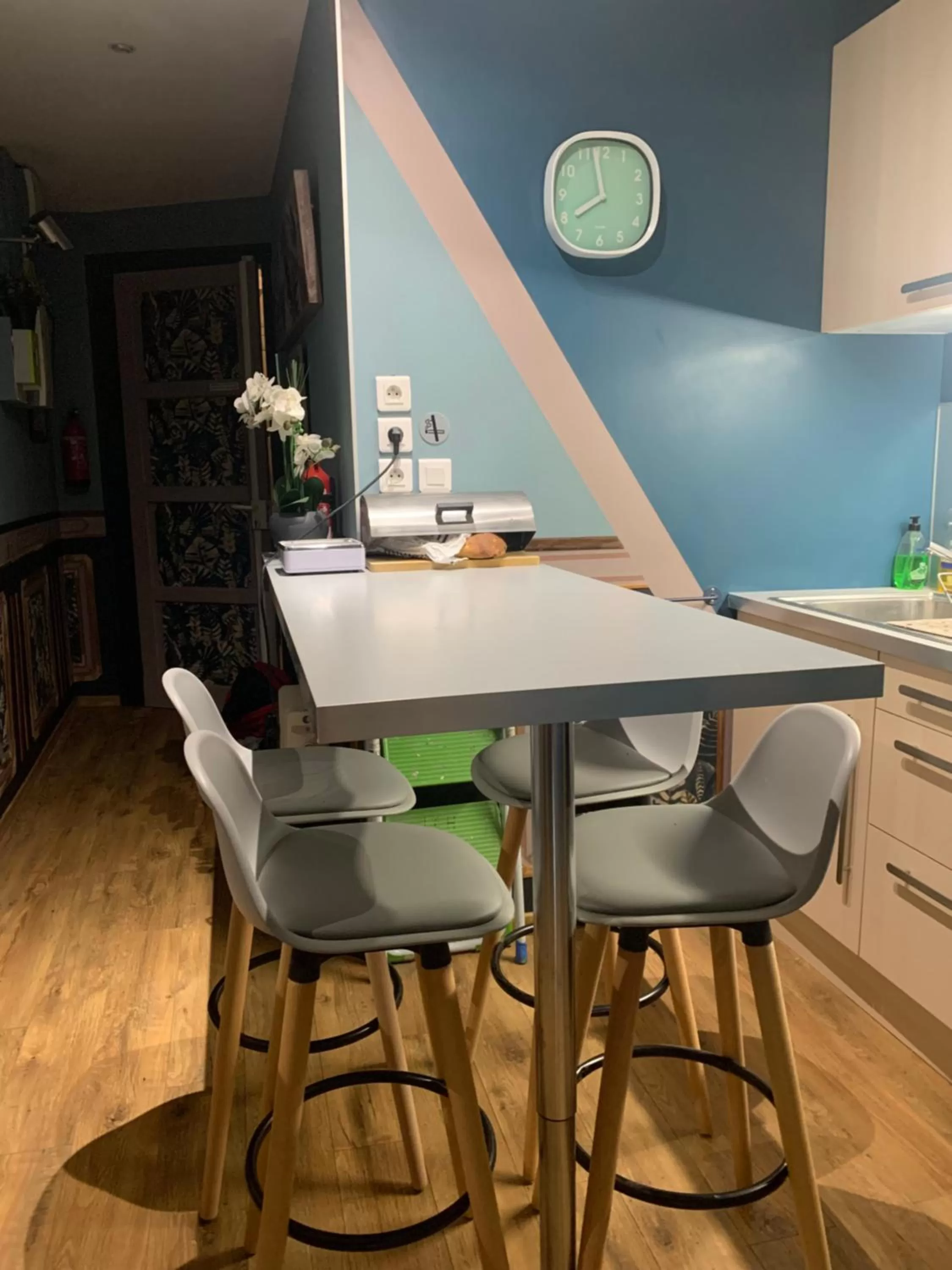 Lyon City Home's Bed & Breakfast