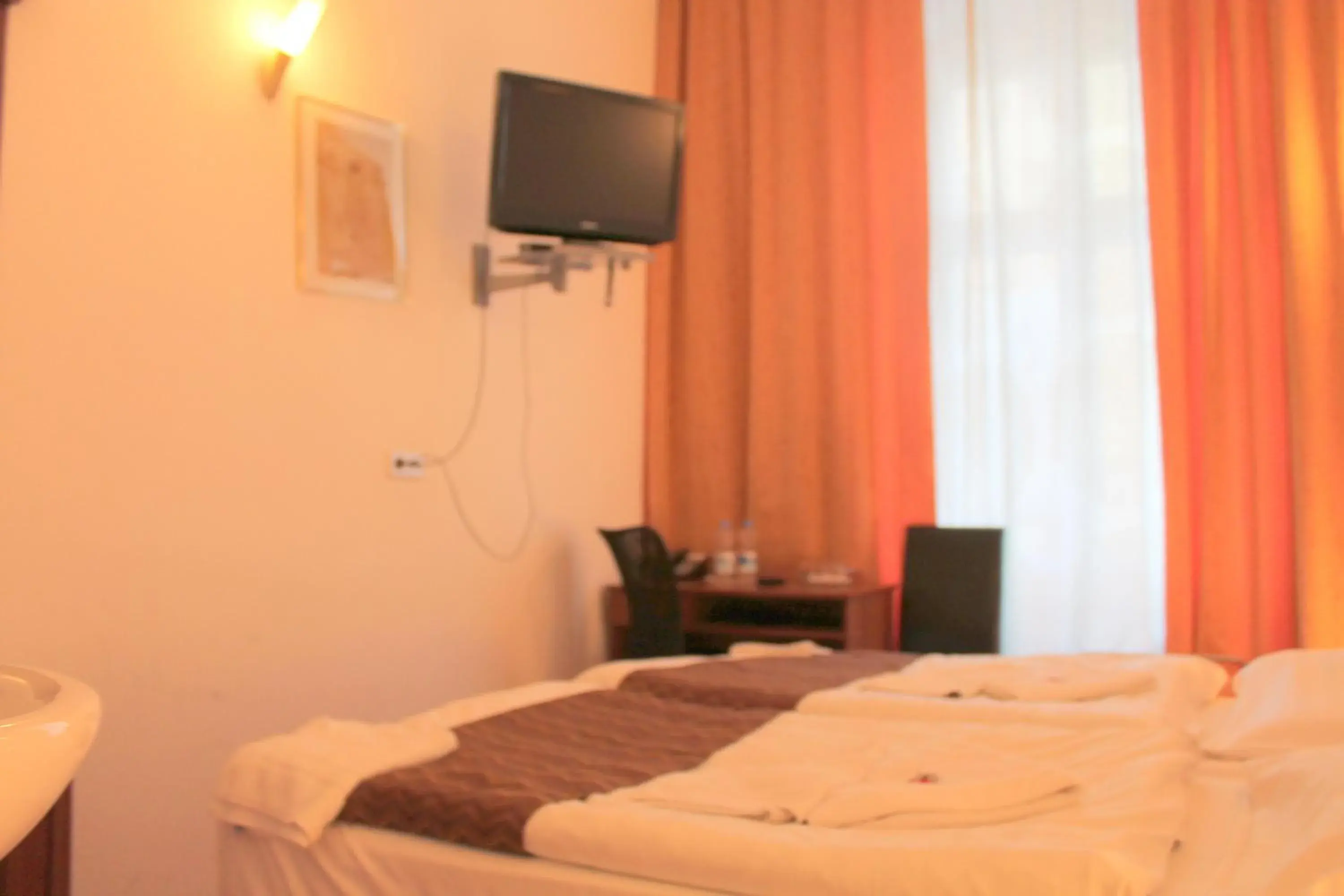 Triple Room in Hotel Amelie Berlin Triple Room in Hotel Amelie Berlin