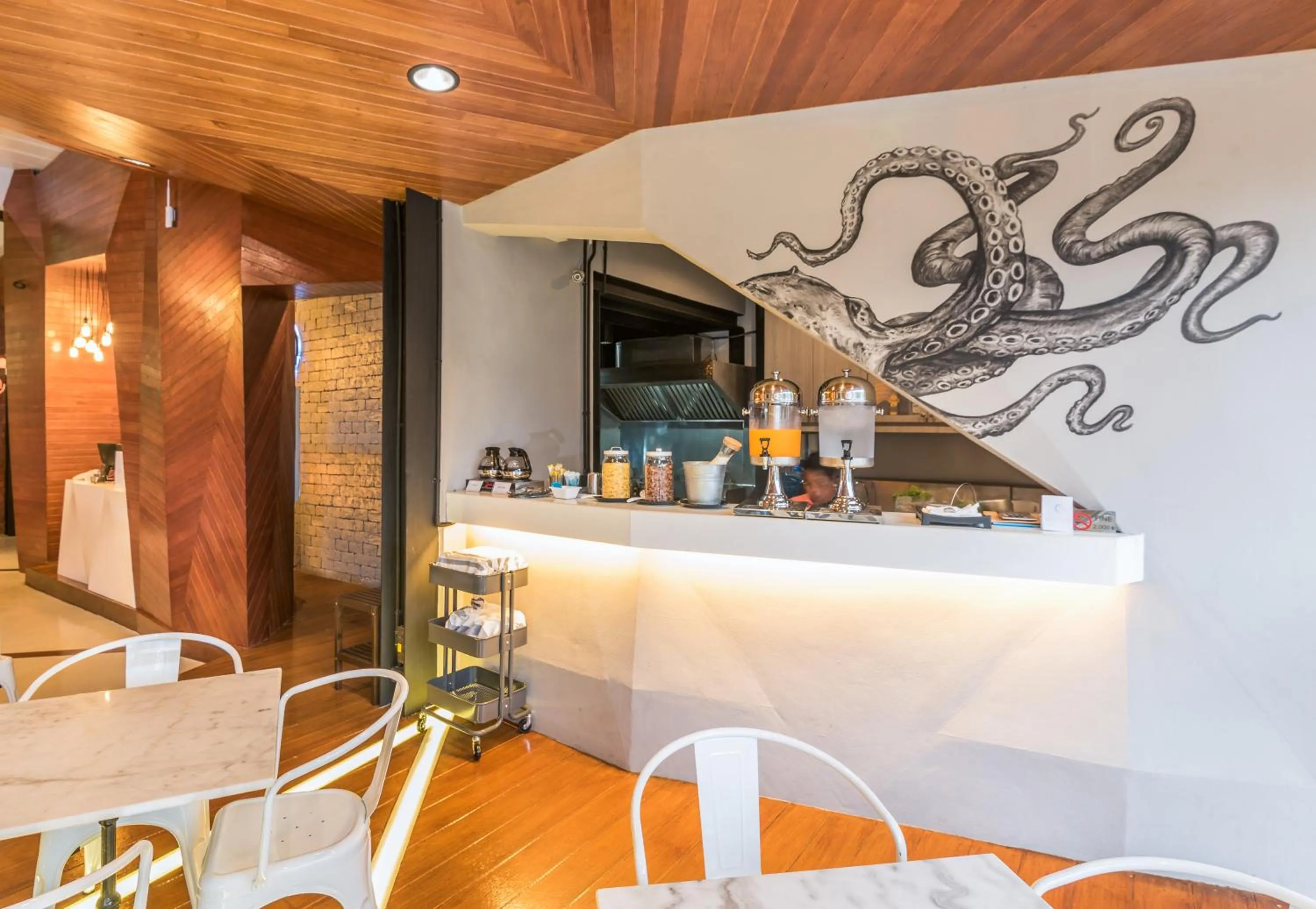 Restaurant/places to eat in Sea Crest by Jomtien