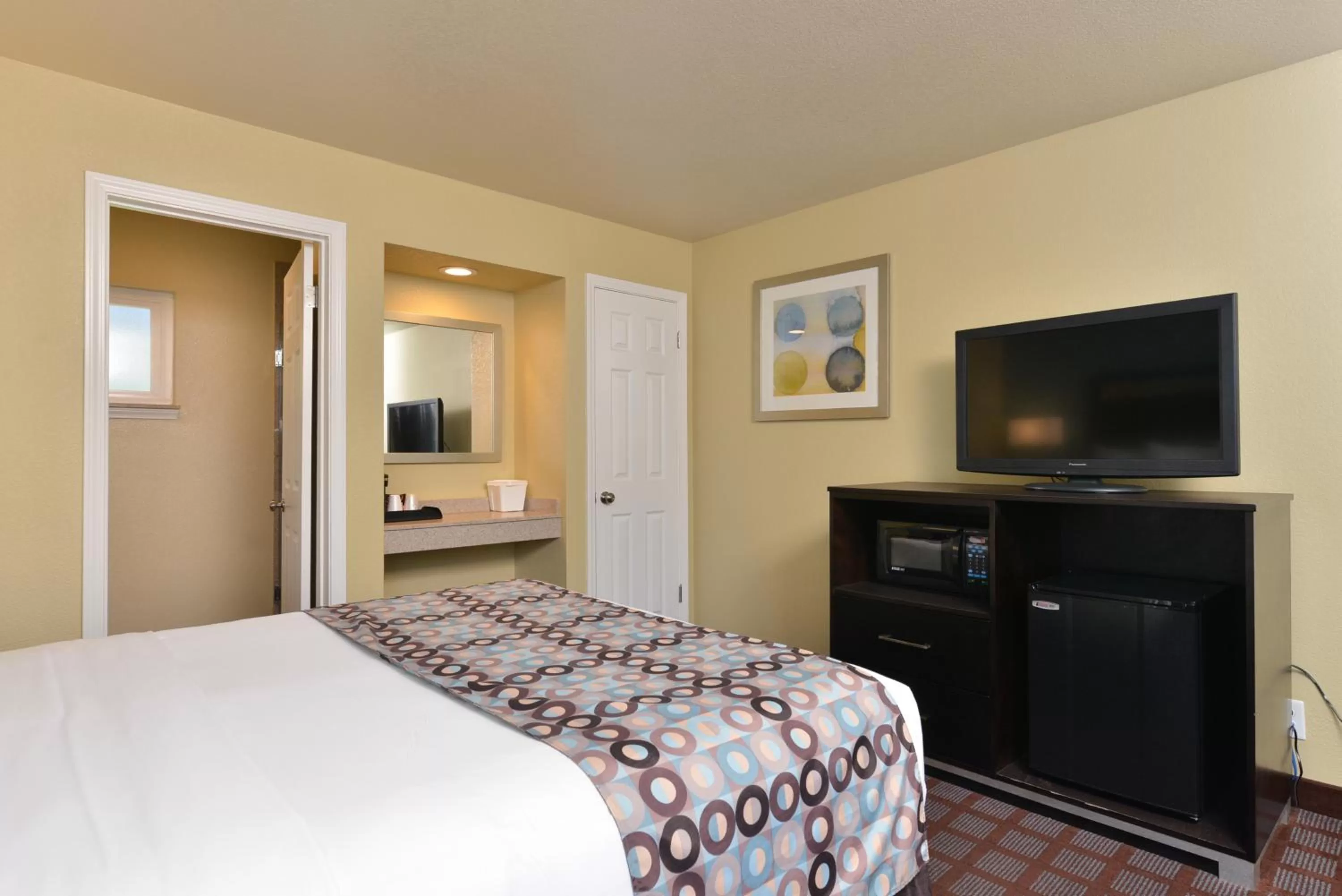 Bedroom, Bed in Avenue Inn Downtown District SLO