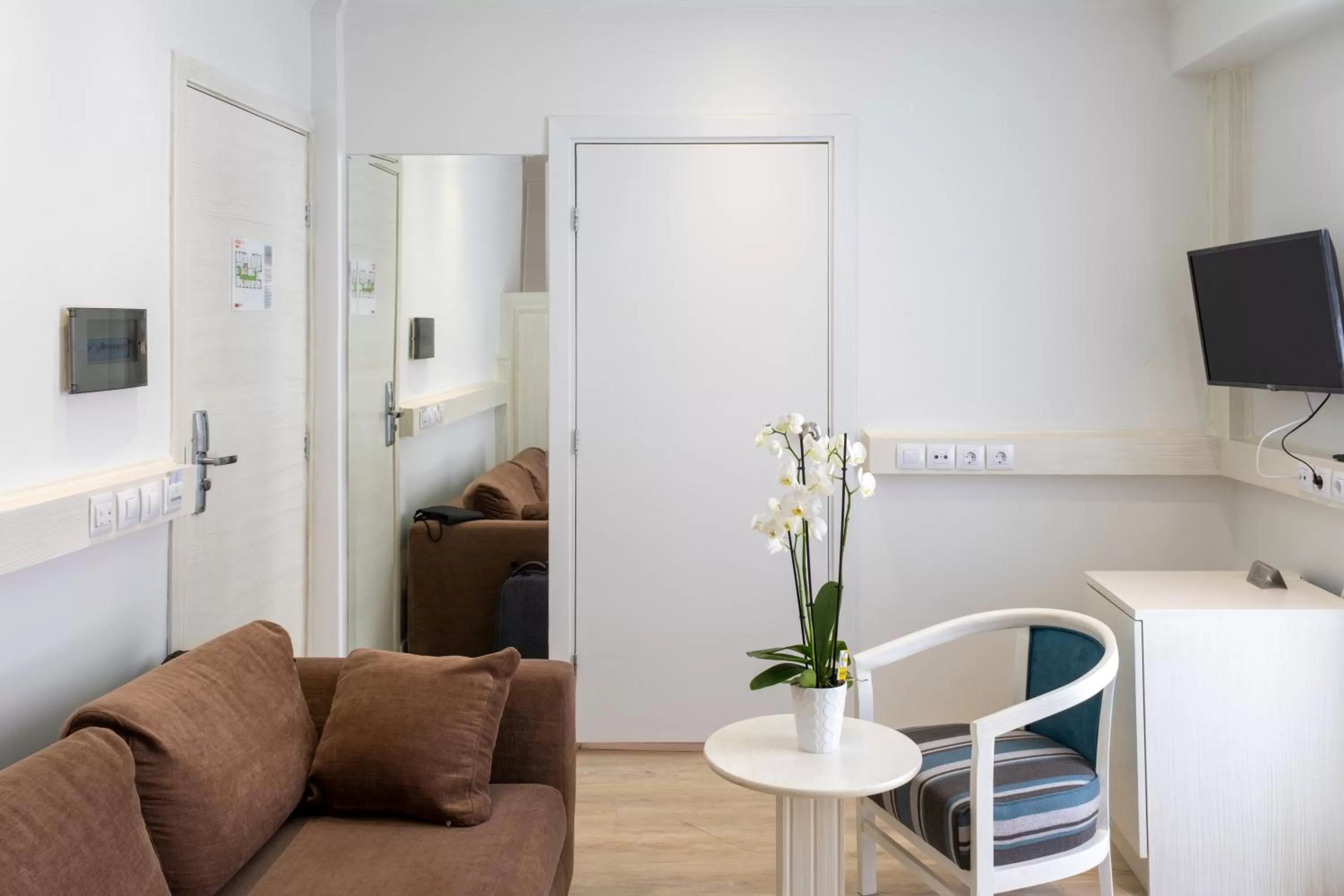 Seating area in Athens Cypria Hotel