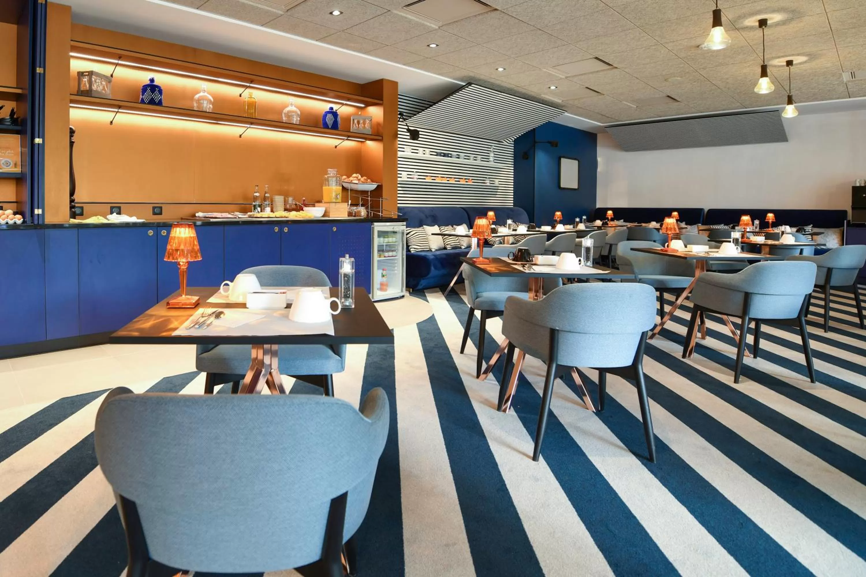 Restaurant/places to eat in Novotel La Rochelle Centre
