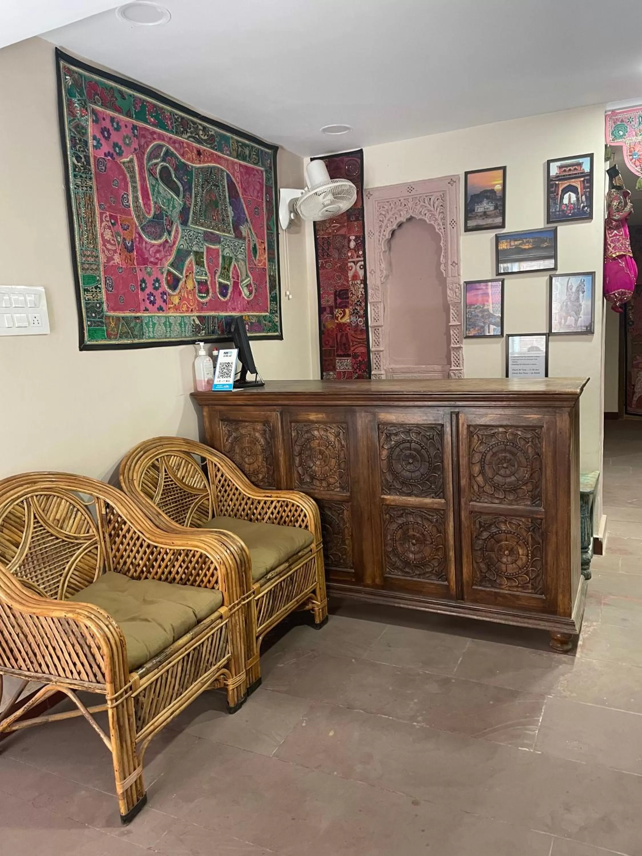 Lobby or reception, Lobby/Reception in Corsican Haveli