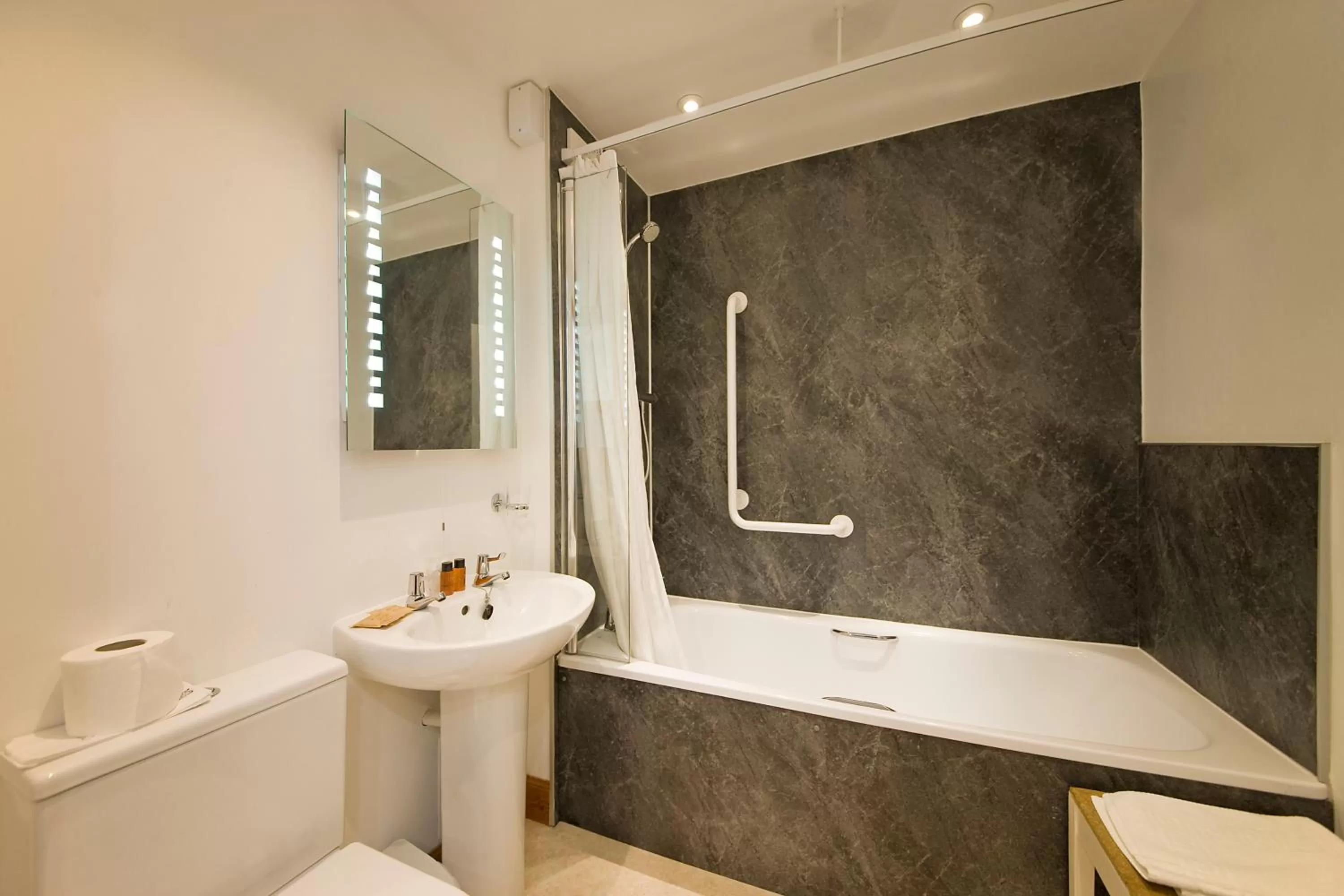 Bathroom in Falls of Lora Hotel