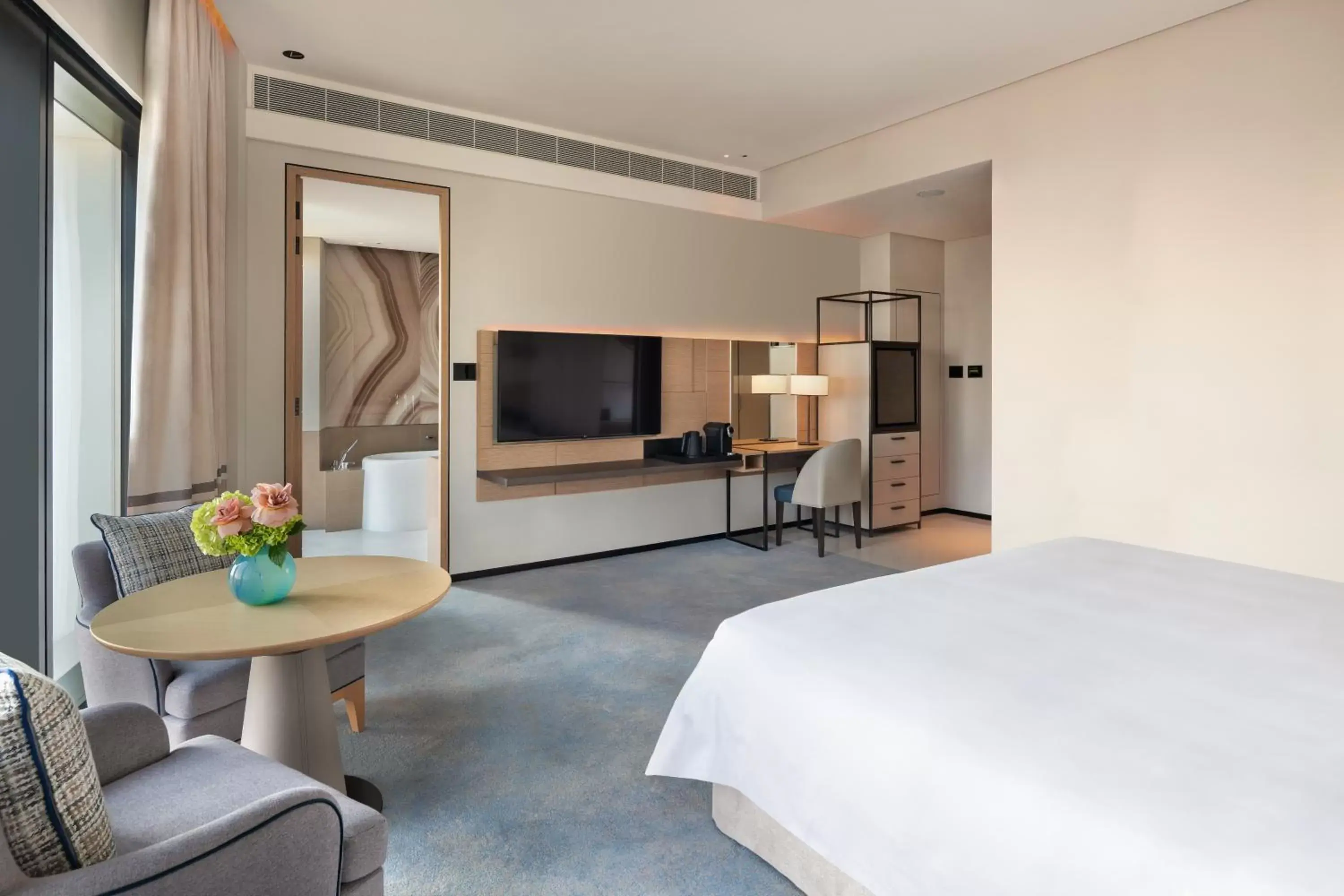 Club Marina City View Room with Lunch + Unique Privileges & World's Highest Infinity Pool Access in Address Beach Resort Club Marina City View Room with Lunch + Unique Privileges & World's Highest Infinity Pool Access in Address Beach Resort