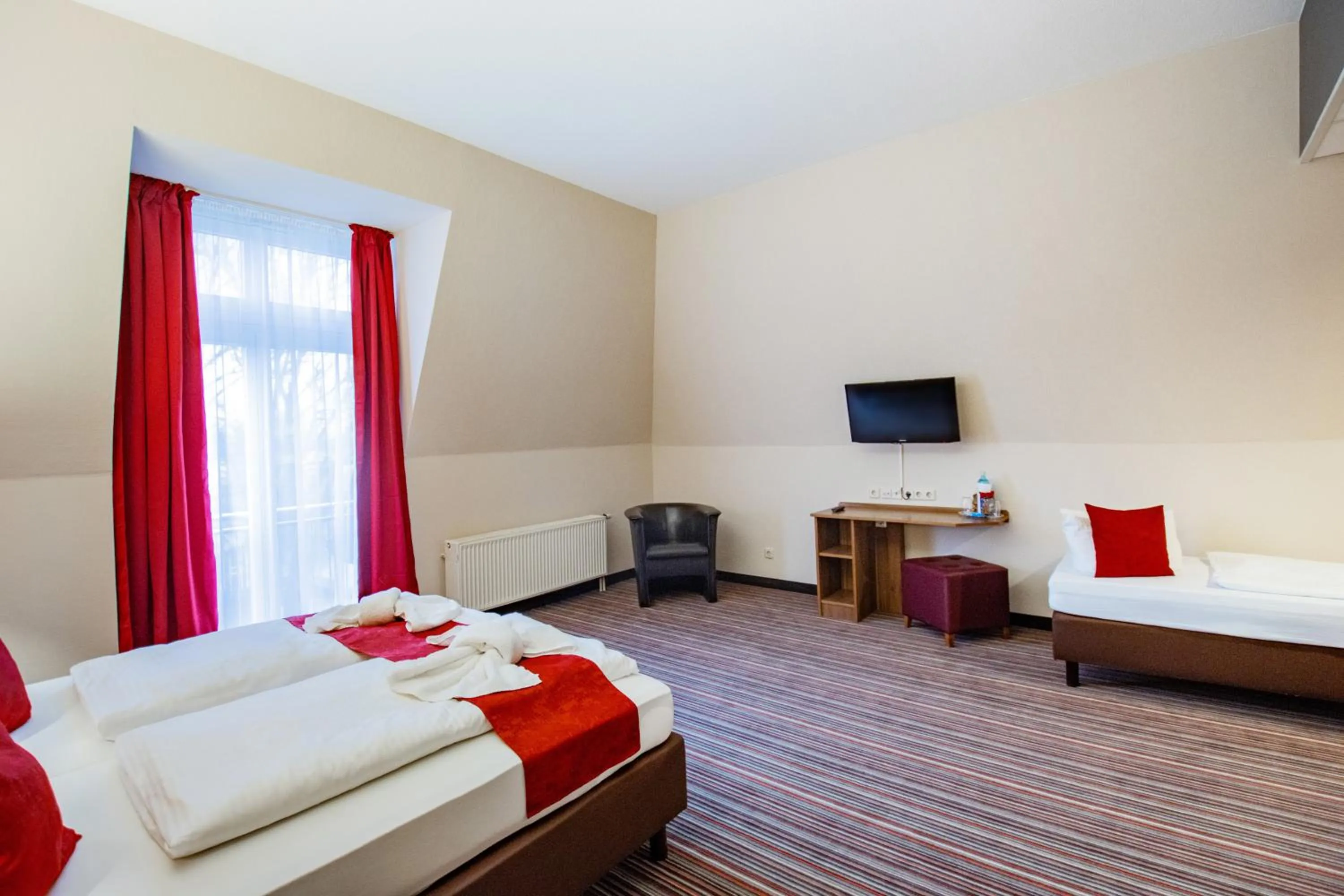 Photo of the whole room, Bed in Seehotel Brandenburg an der Havel