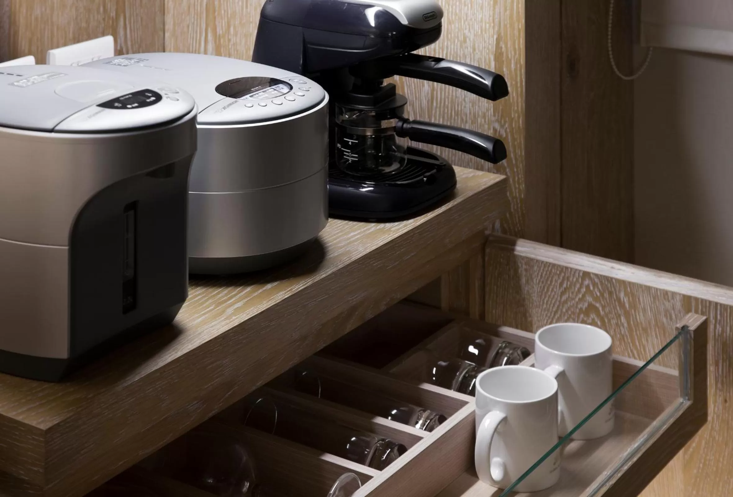 Coffee/tea facilities in Gloria Residence