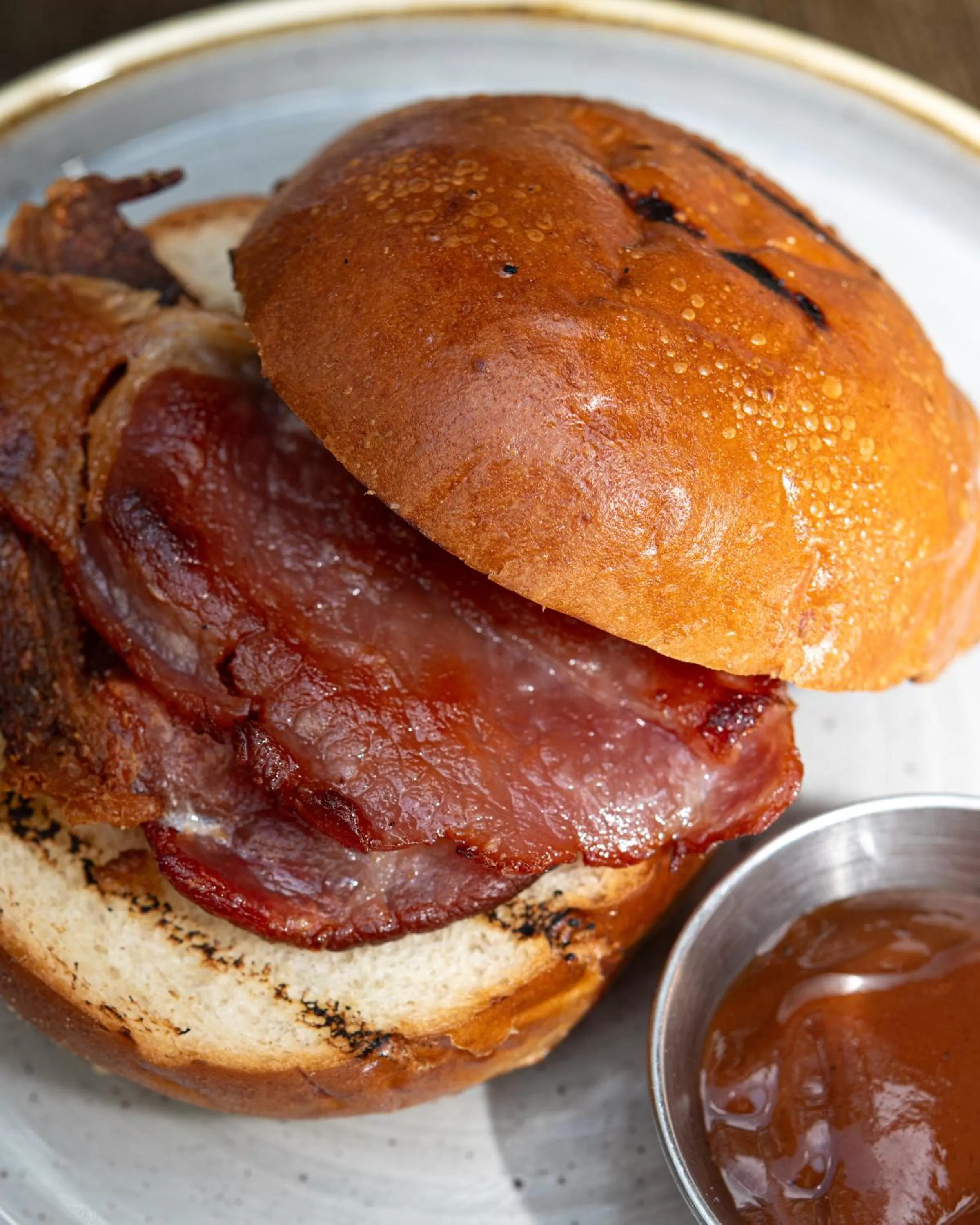 Restaurant/places to eat in Kew Gardens Hotel