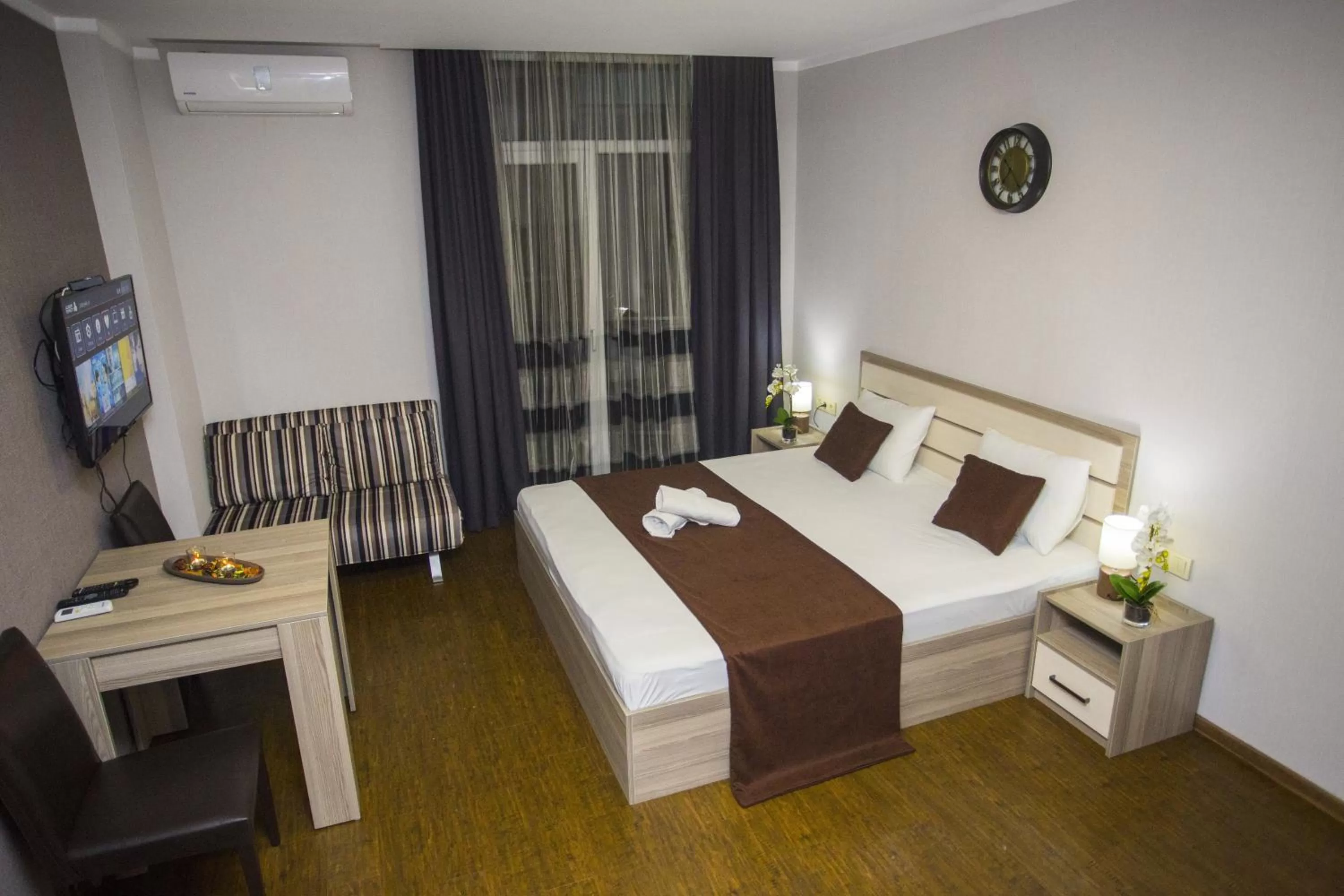 Photo of the whole room, Bed in Blue Star Batumi