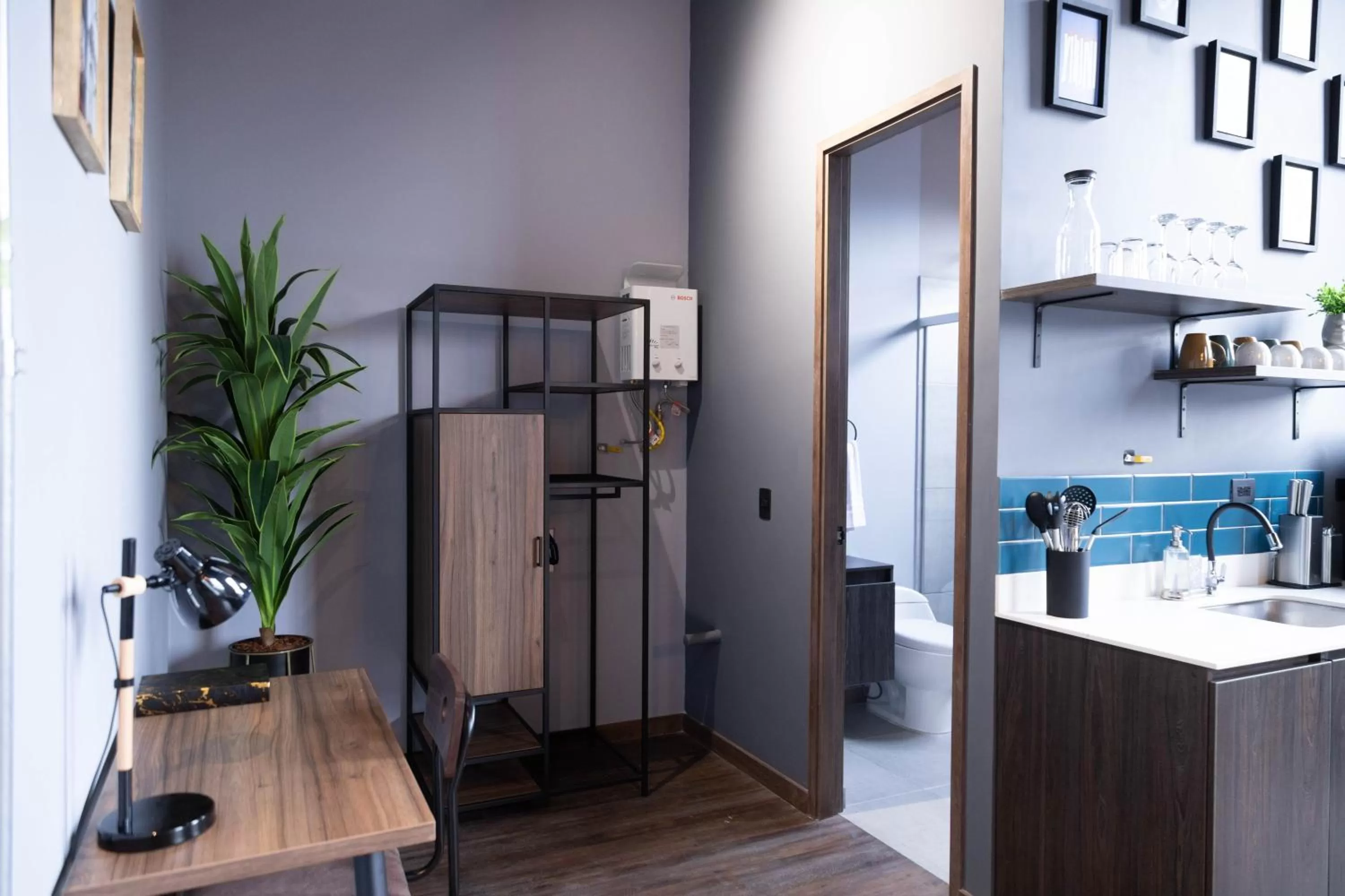 Kitchen or kitchenette in Royal Living Poblado