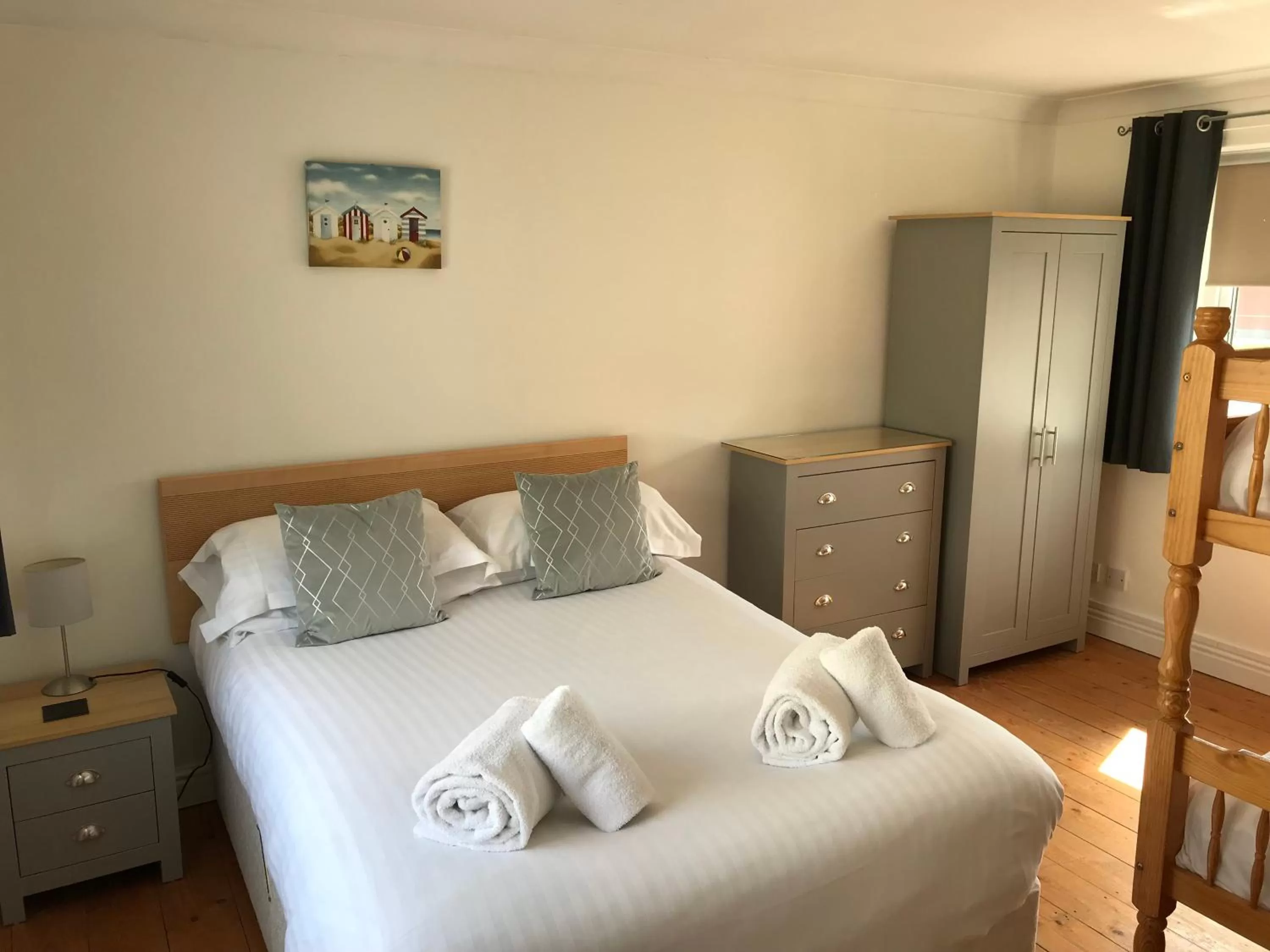 Bedroom, Bed in The Oasis Hotel