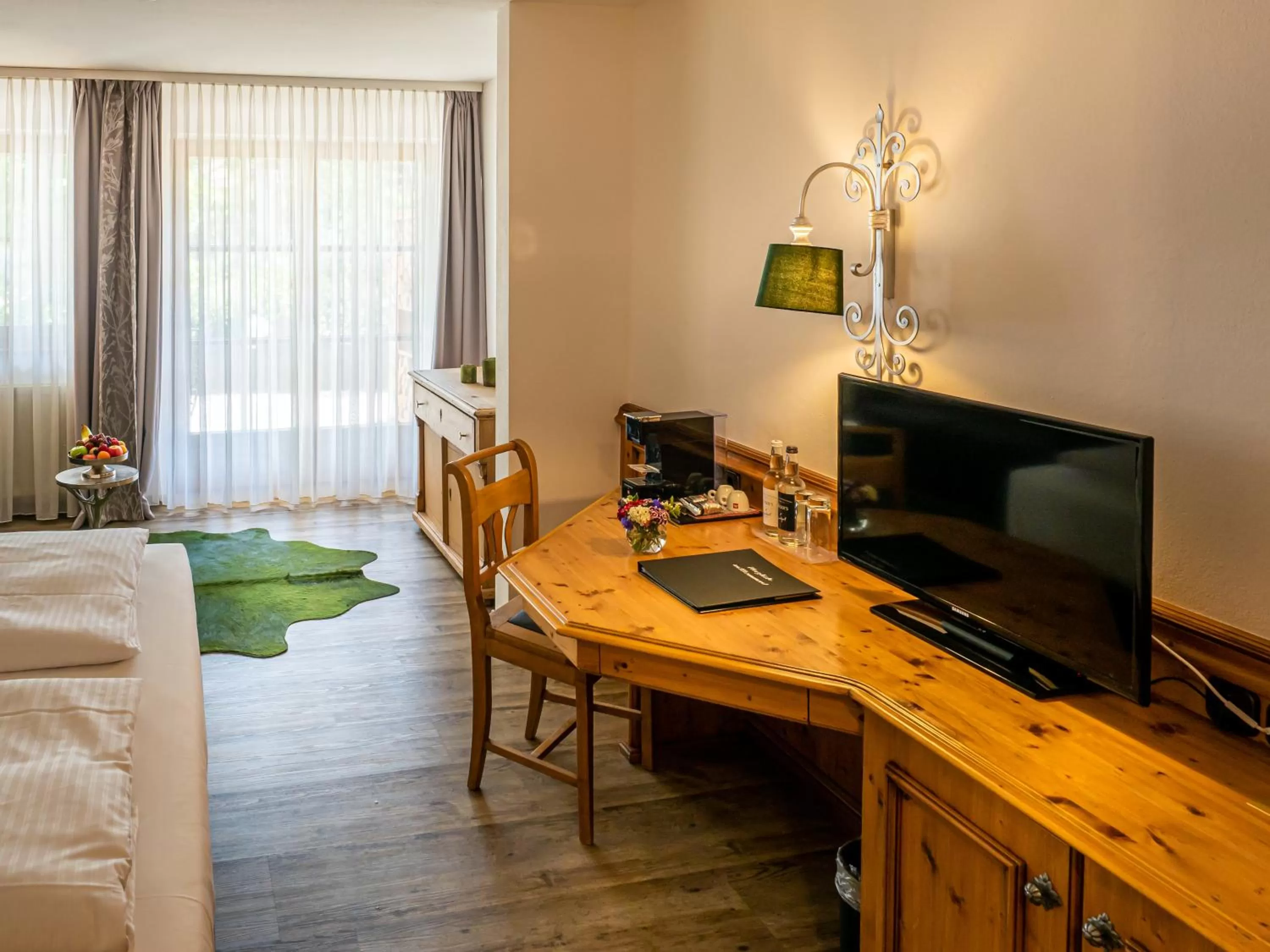 Bedroom, Bed in Mäsers Allgäuherz