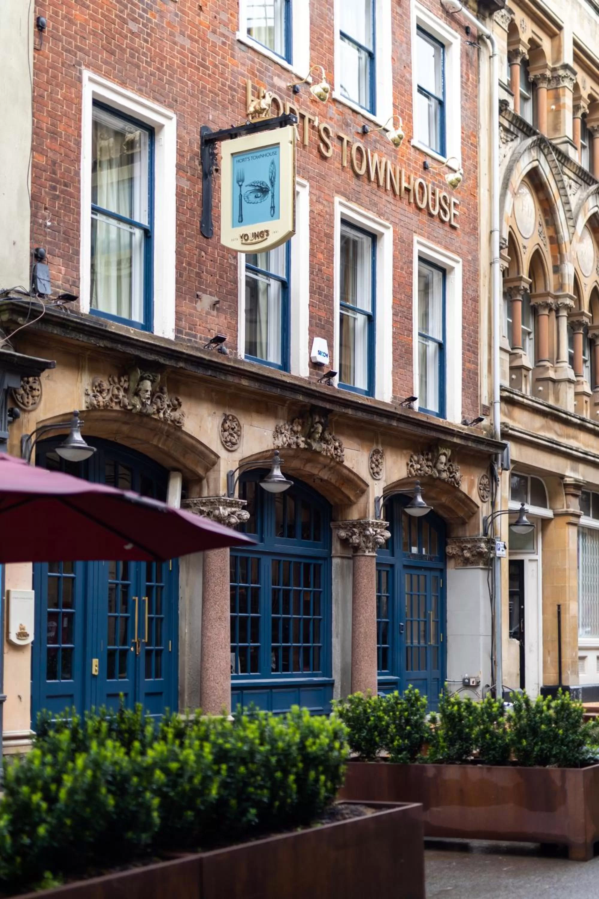 Property building in Hort's Townhouse