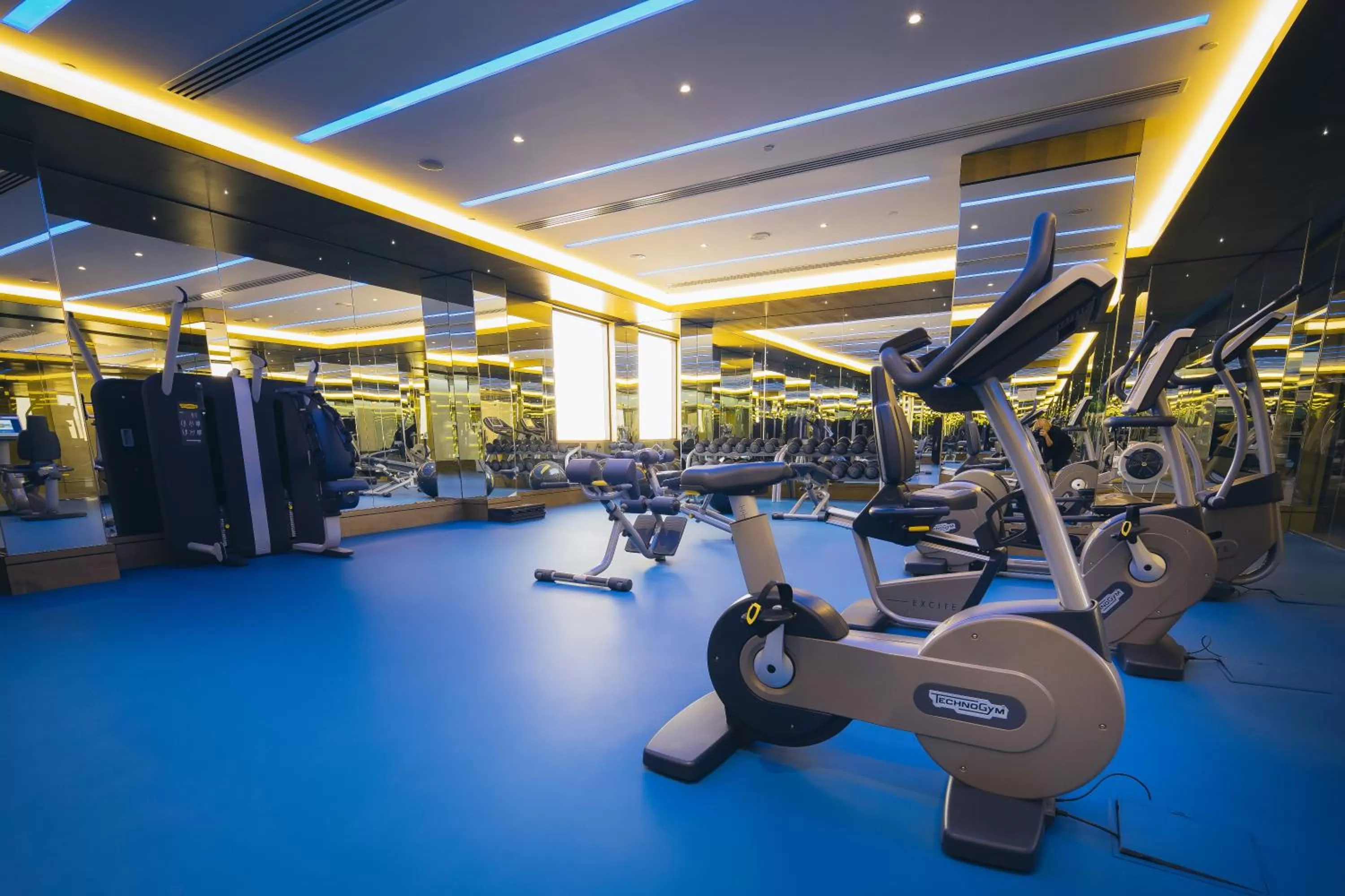 Fitness centre/facilities in Ayla Bawadi Hotel & Mall