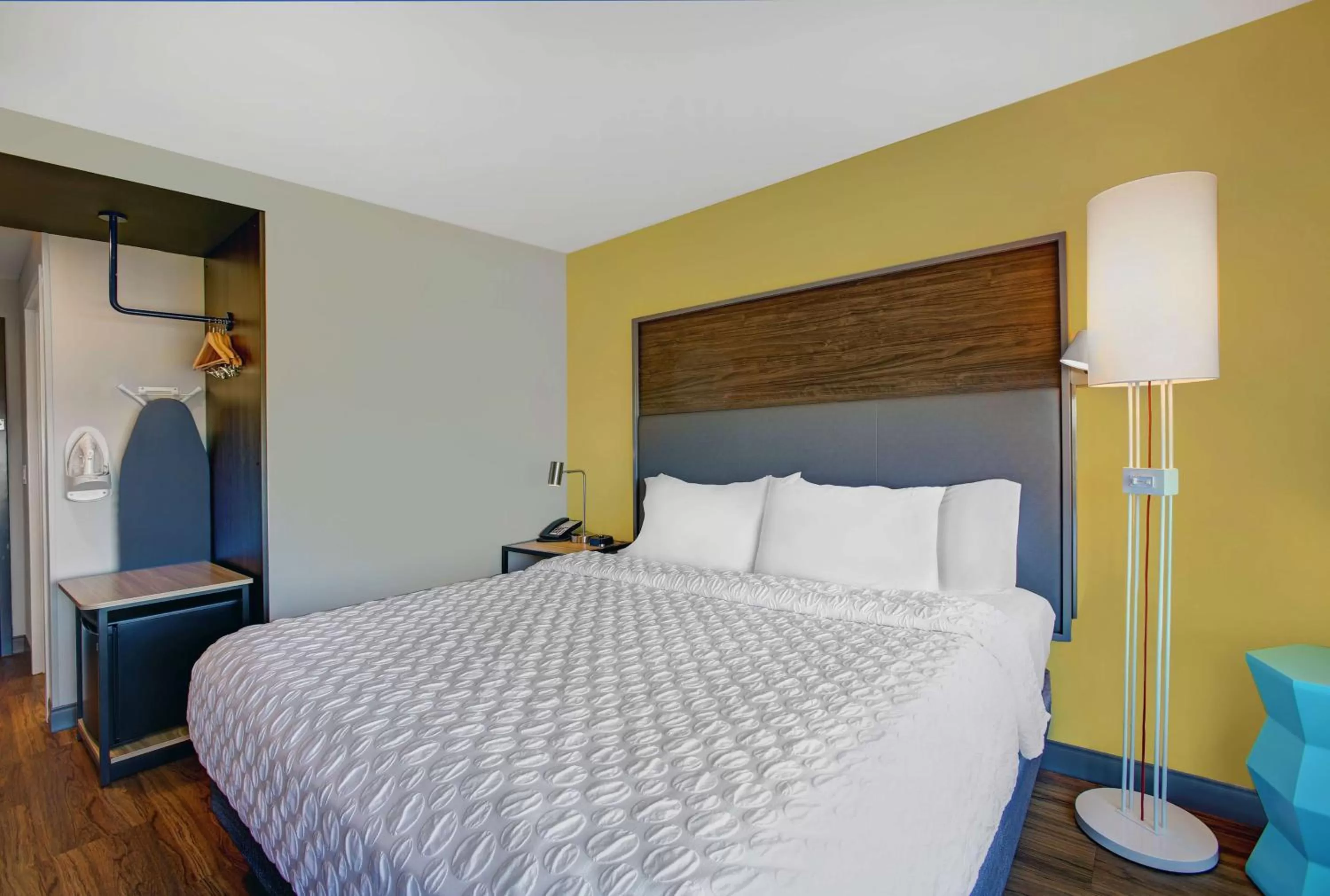 Bed in Tru By Hilton Stoughton