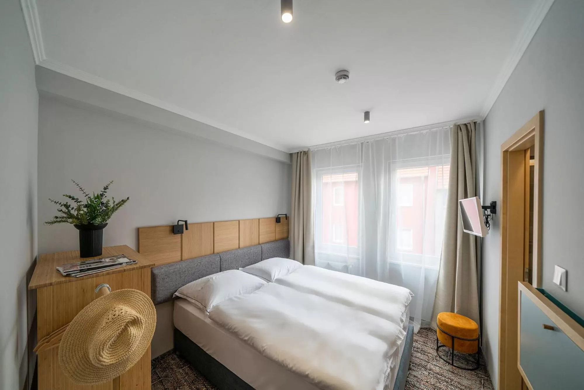 Bed in Duett - Urban Rooms