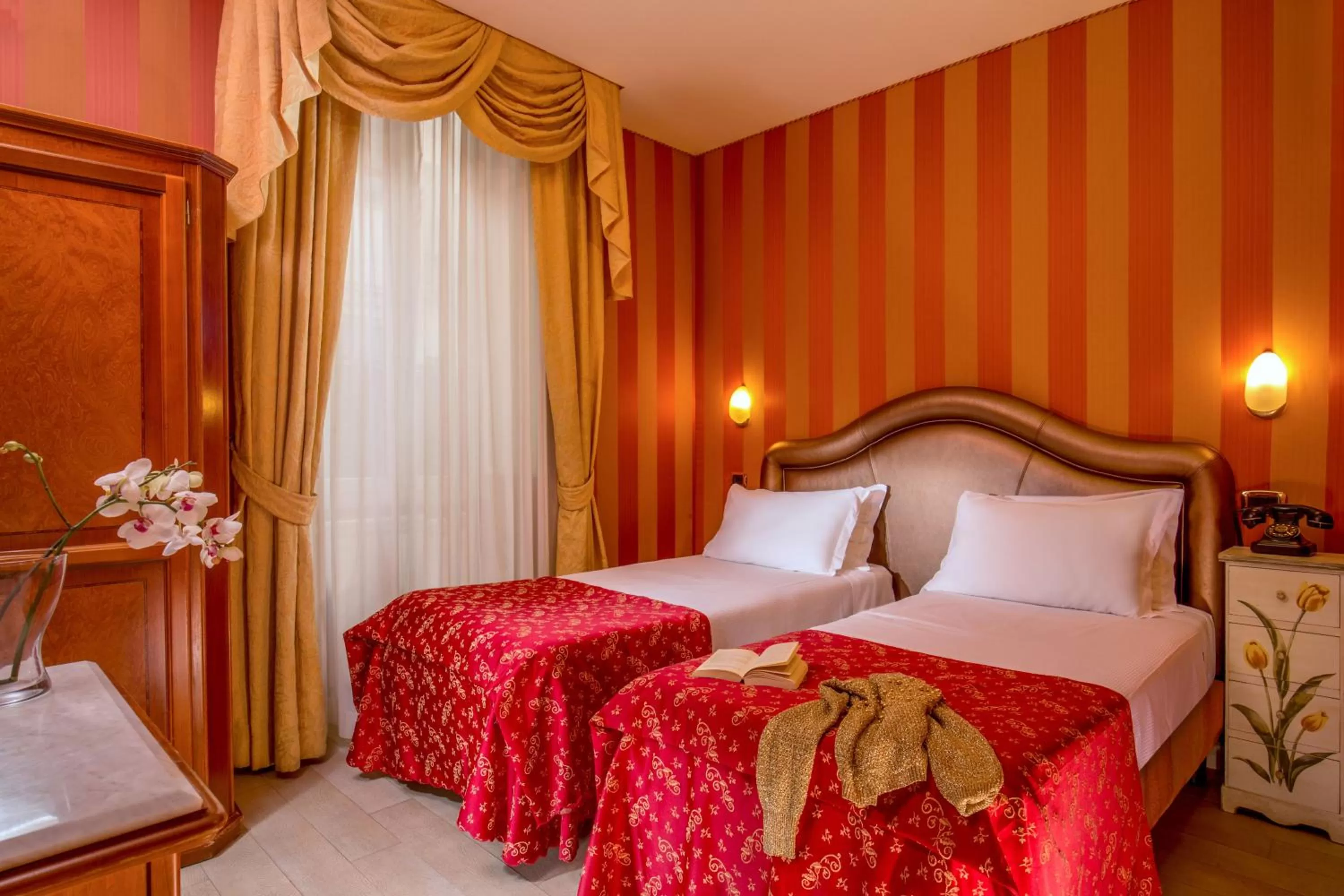 Bathroom, Bed in Hotel Forte