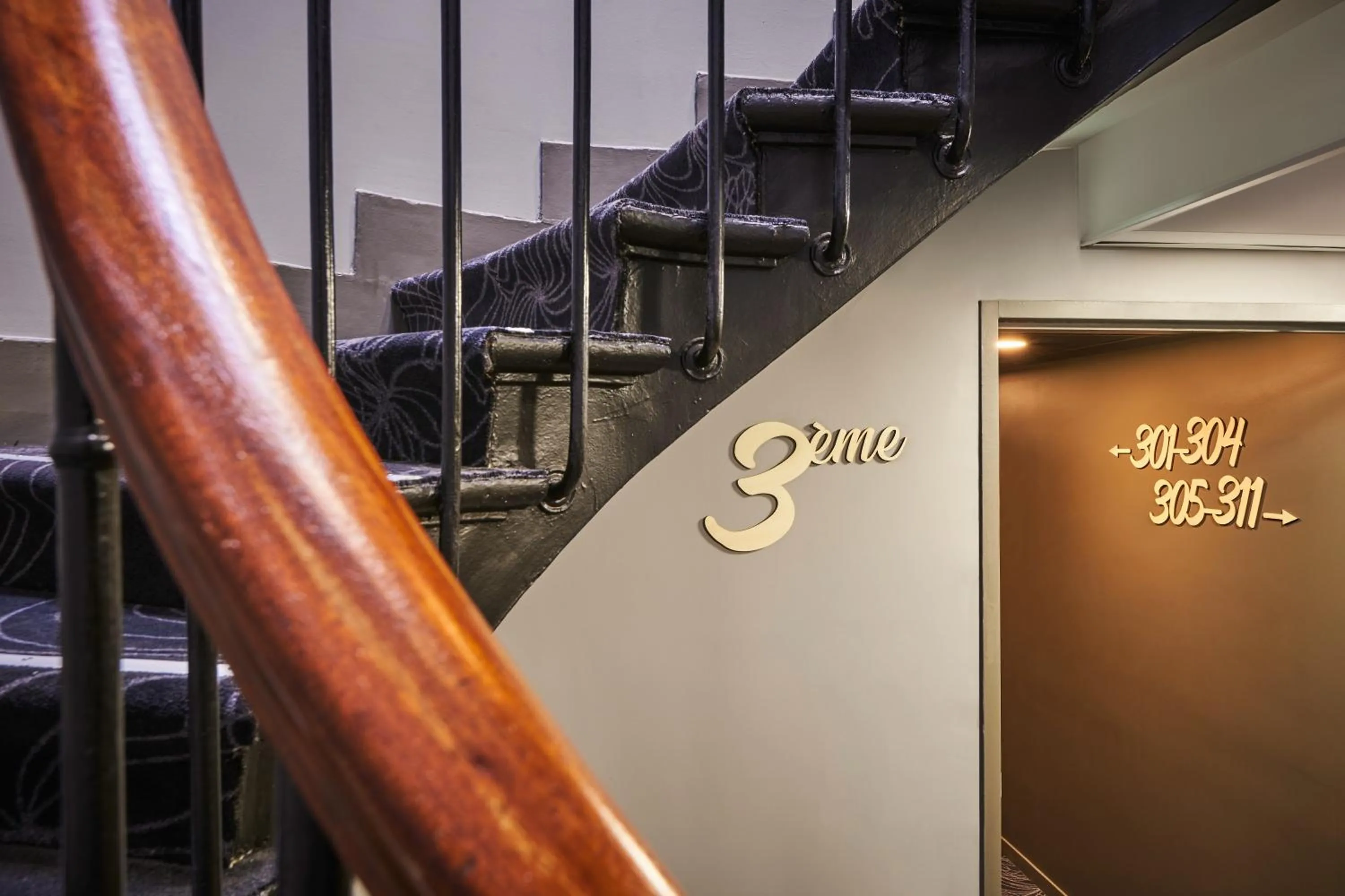 Decorative detail in Ibis Styles Paris Gare de l'Est Magenta