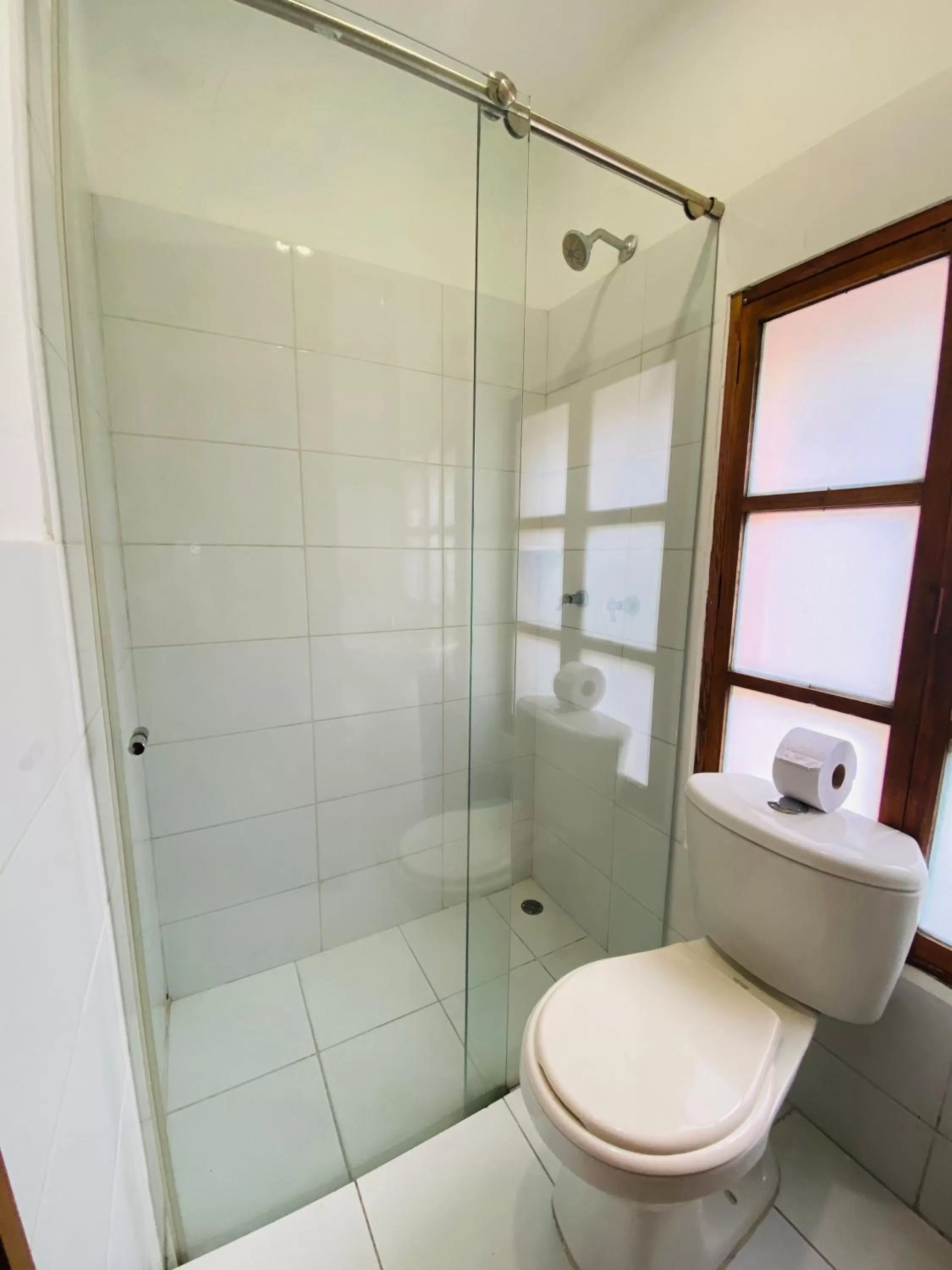 Shower in Hotel Terraza San Antonio