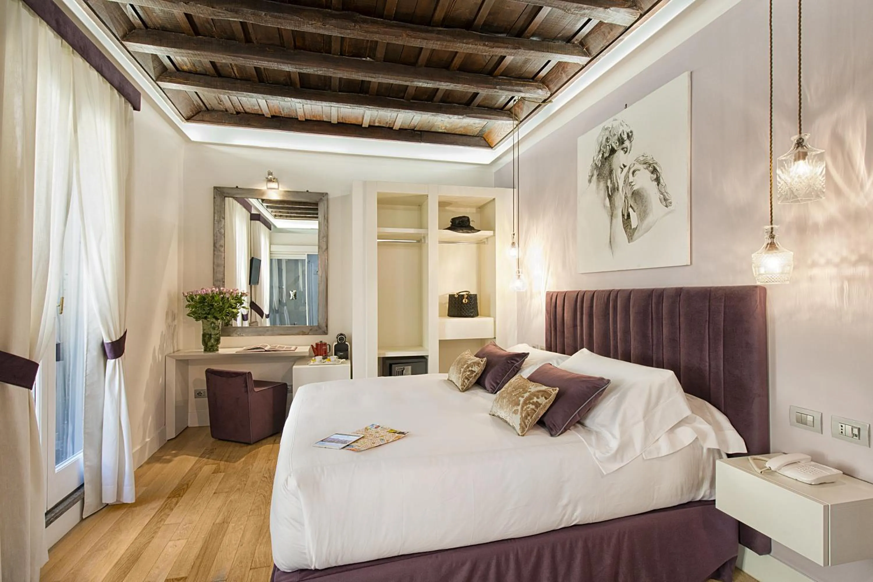 People, Bed in Domus Libera