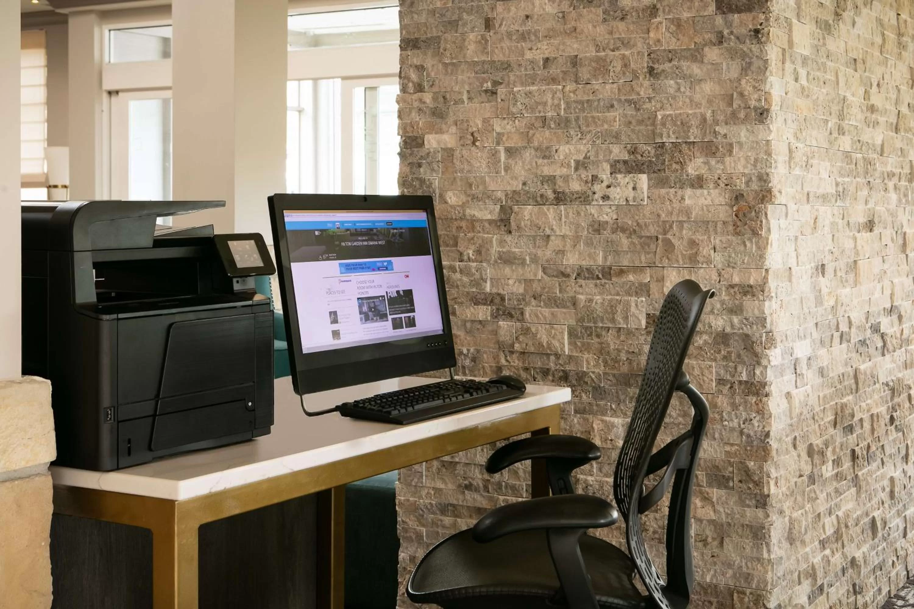 Business facilities in Hilton Garden Inn Omaha West