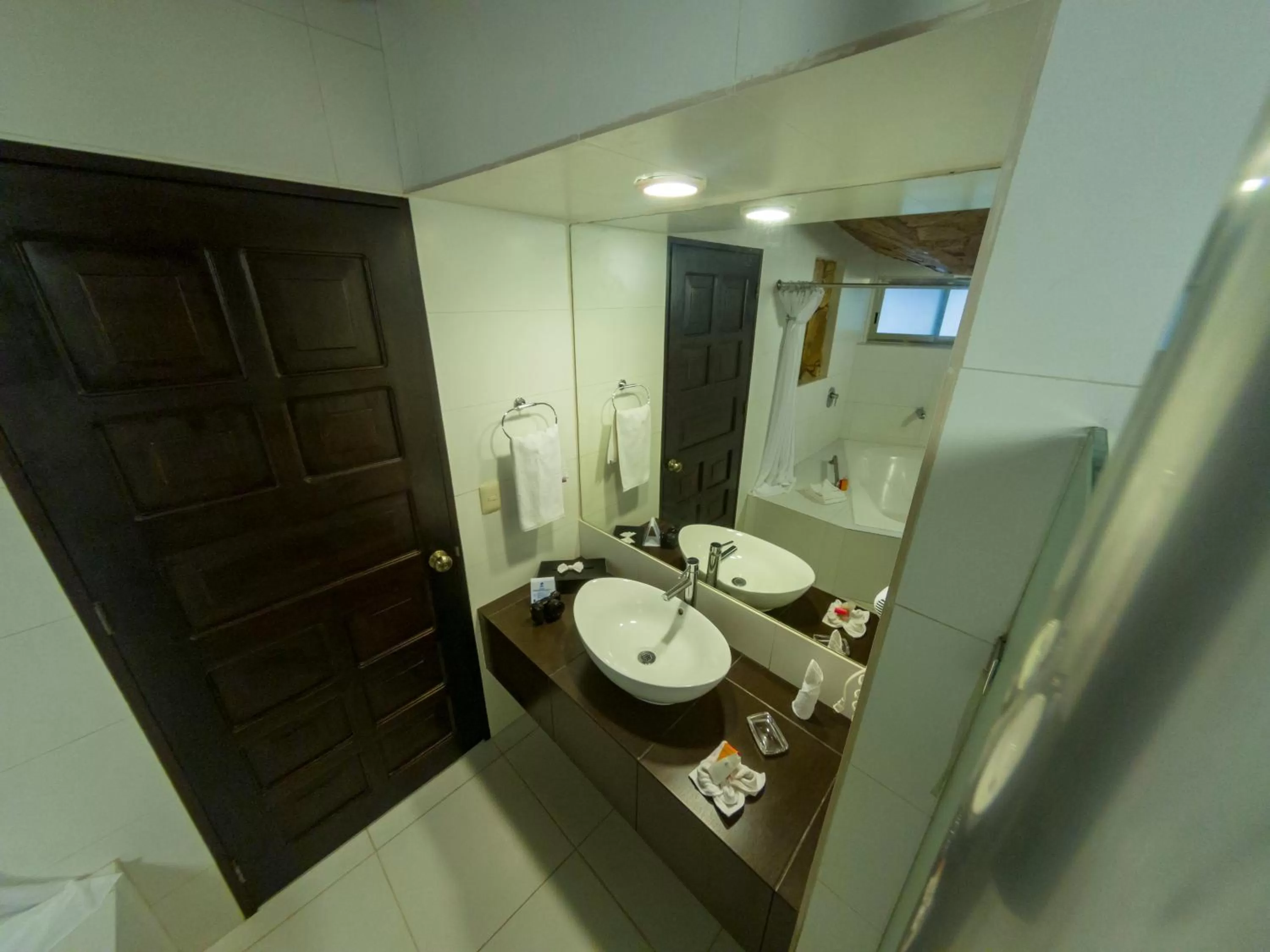 Shower in Hotel Nututun Palenque