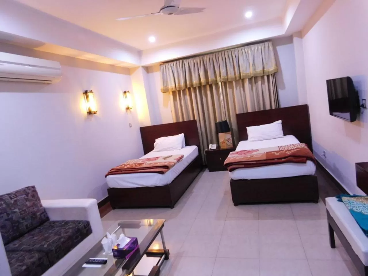 Bedroom in Hotel Multan Continental