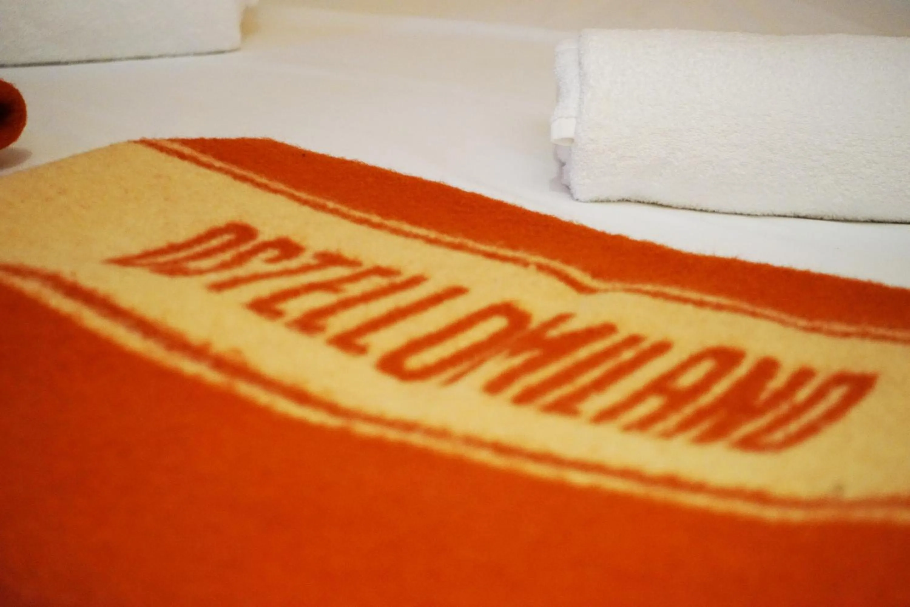 Decorative detail, Bed in Hi! Ostello Milano