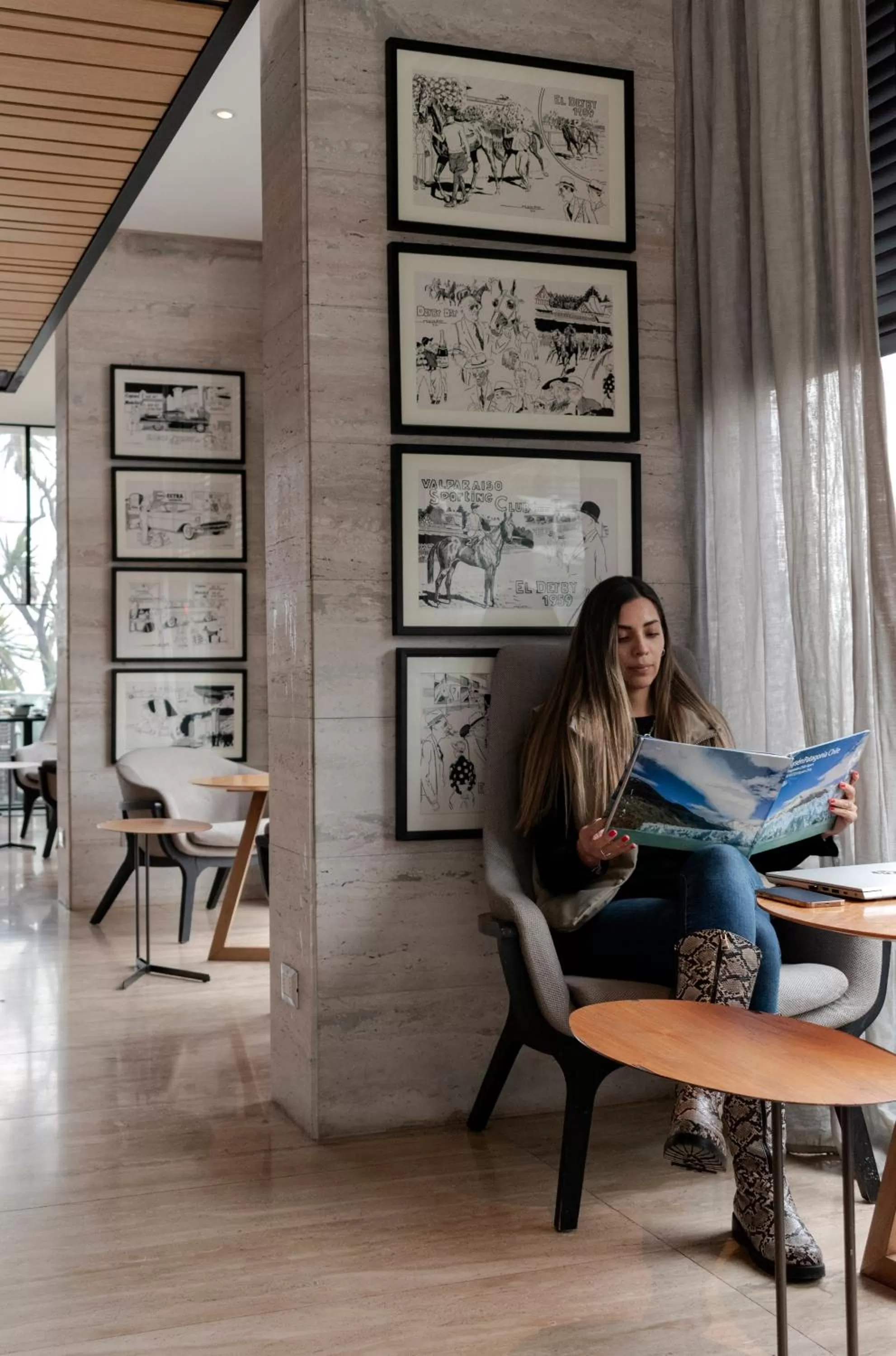 Seating area in Pullman Vina del Mar San Martin