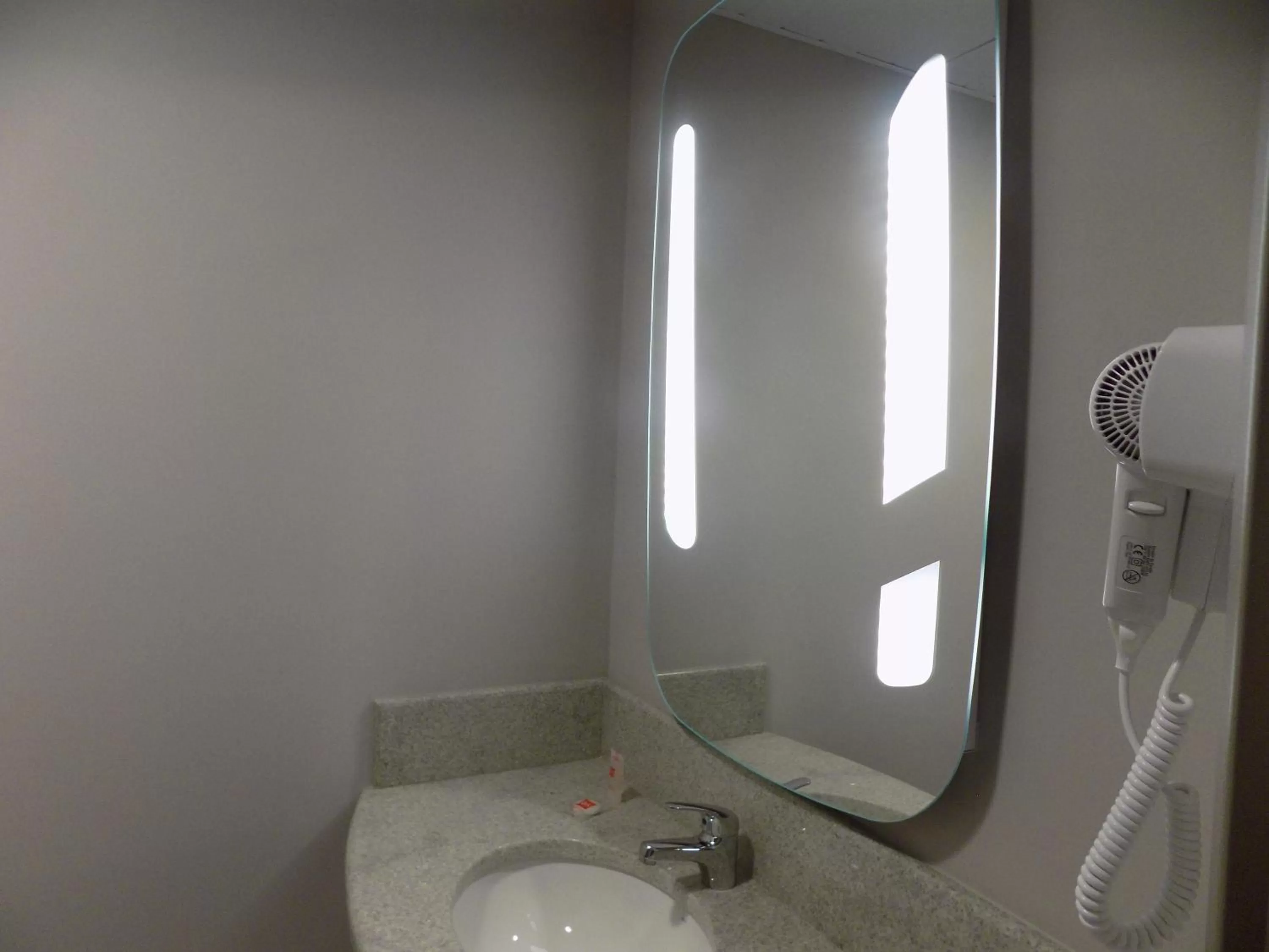 Shower in ibis Igrejinha